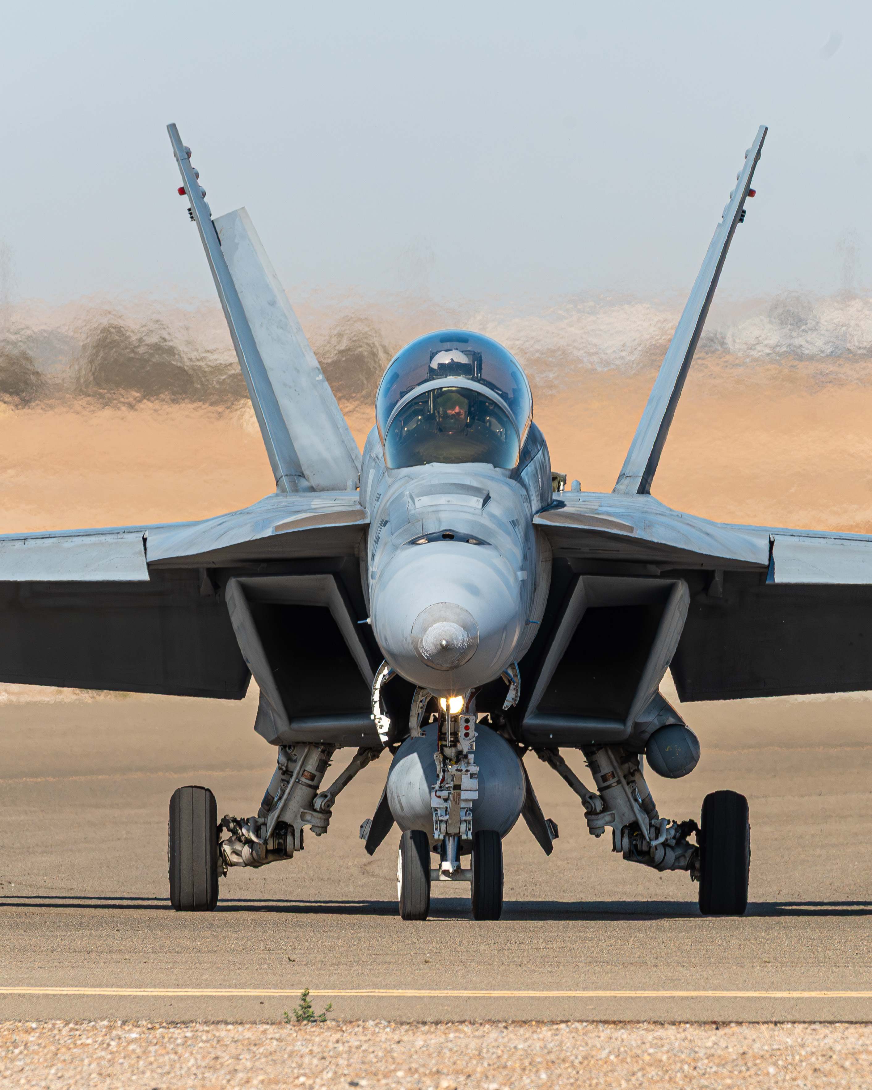 Full size: USN - United States Navy Boeing F/A-18E/F Super Hornet 166464 at Naval Air
