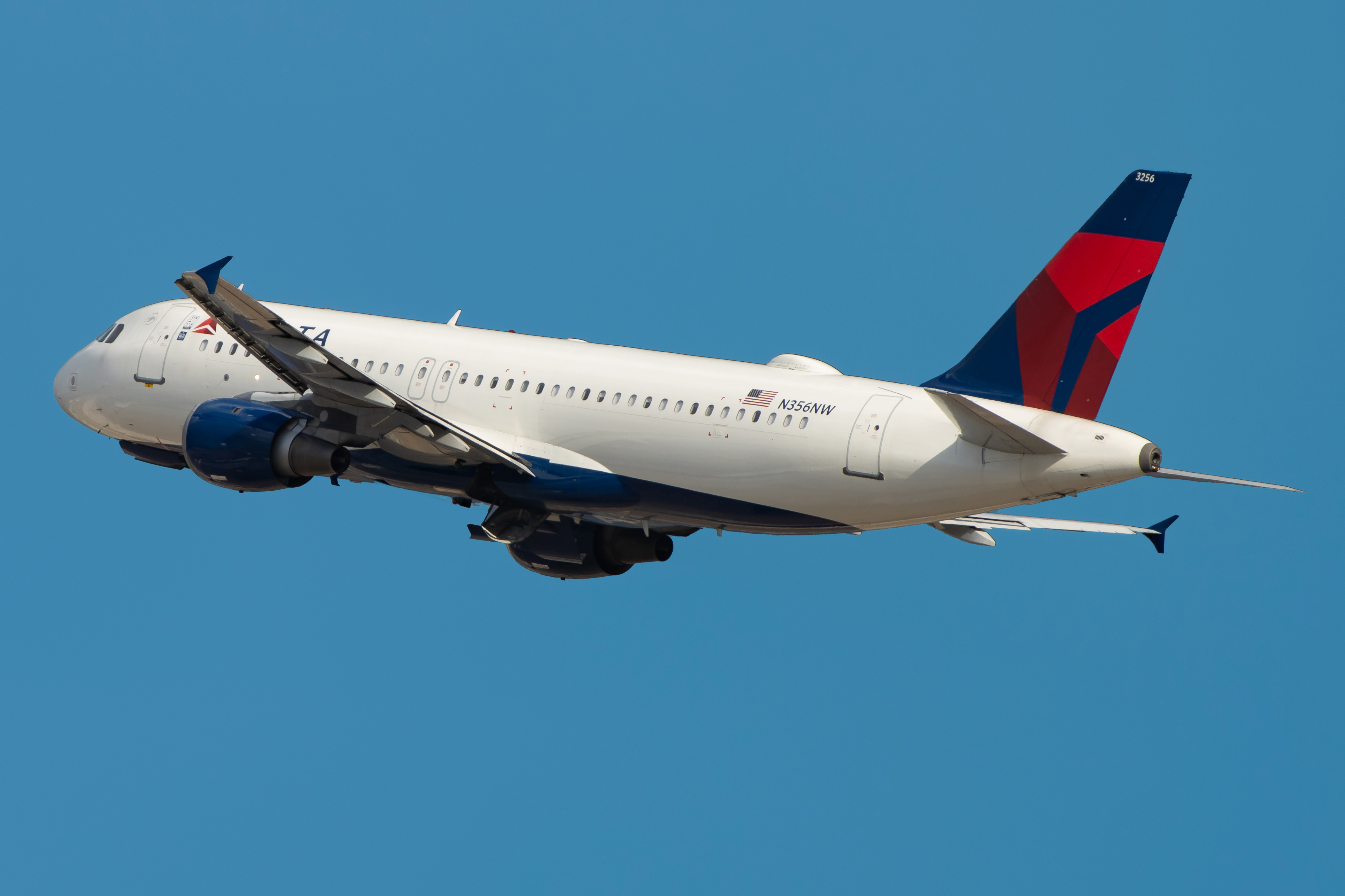 Full size: Delta Airlines Airbus A320 N356NW at Phoenix Sky Harbor International Airport