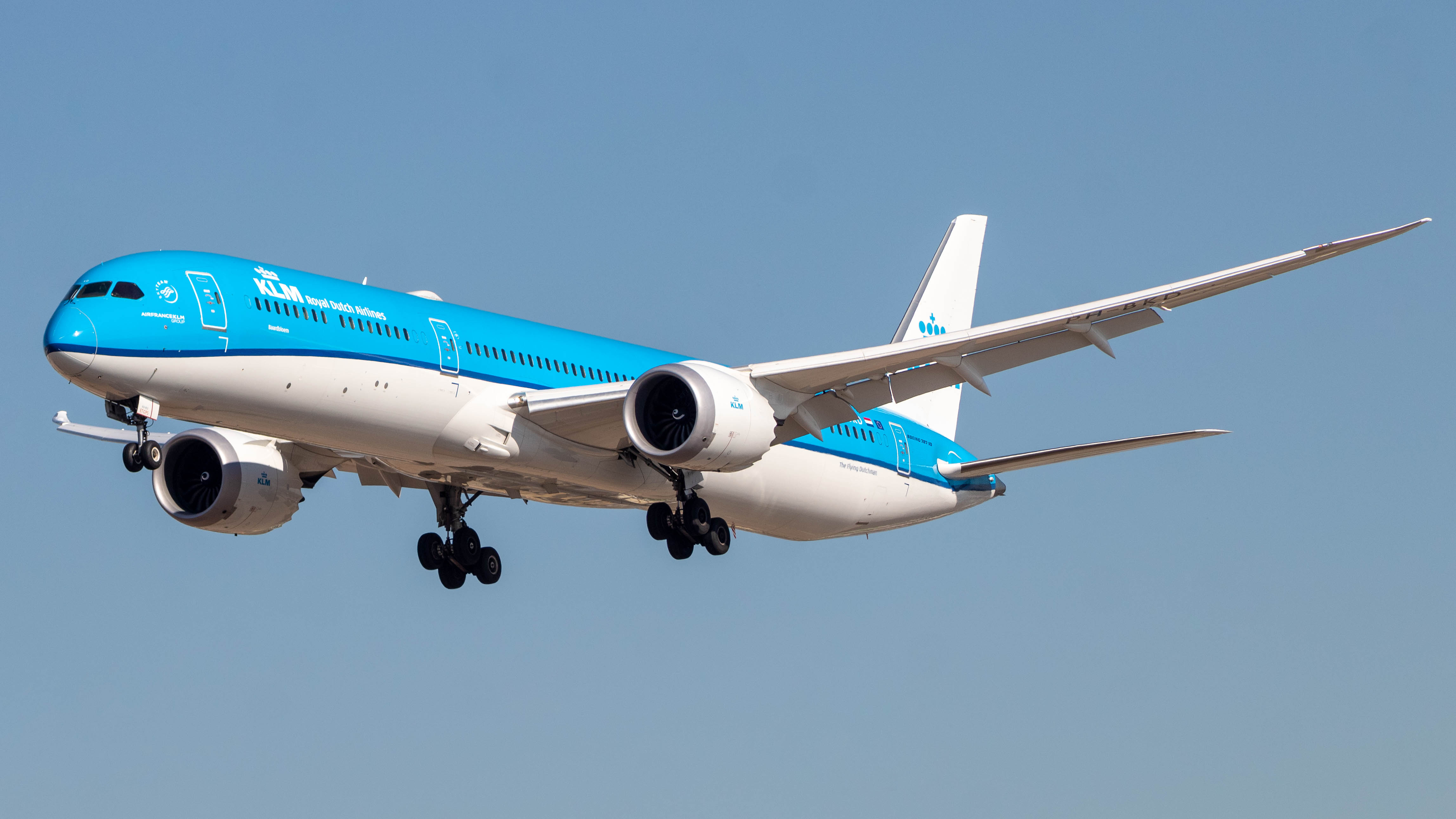 Full size: KLM Boeing 787-10 PH-BKD at Los Angeles International Airport