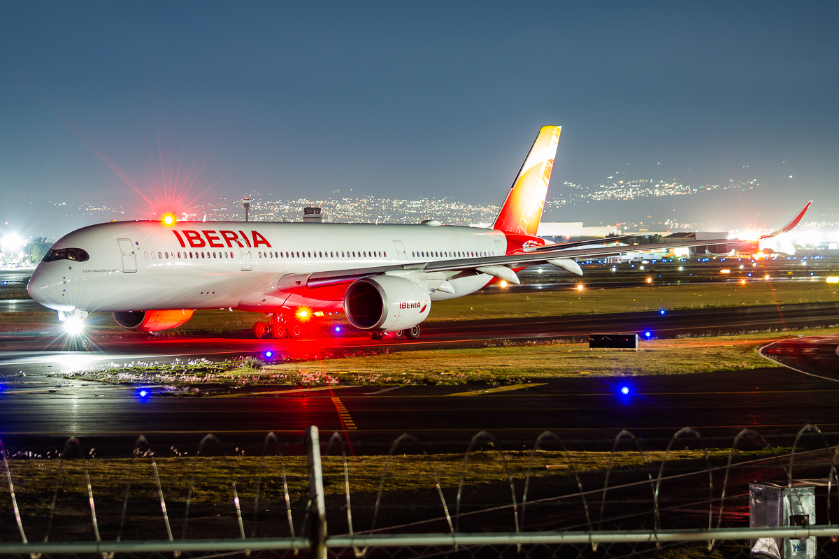 Full size: Iberia Airbus A350-900 EC-NXC at Mexico City International Airport