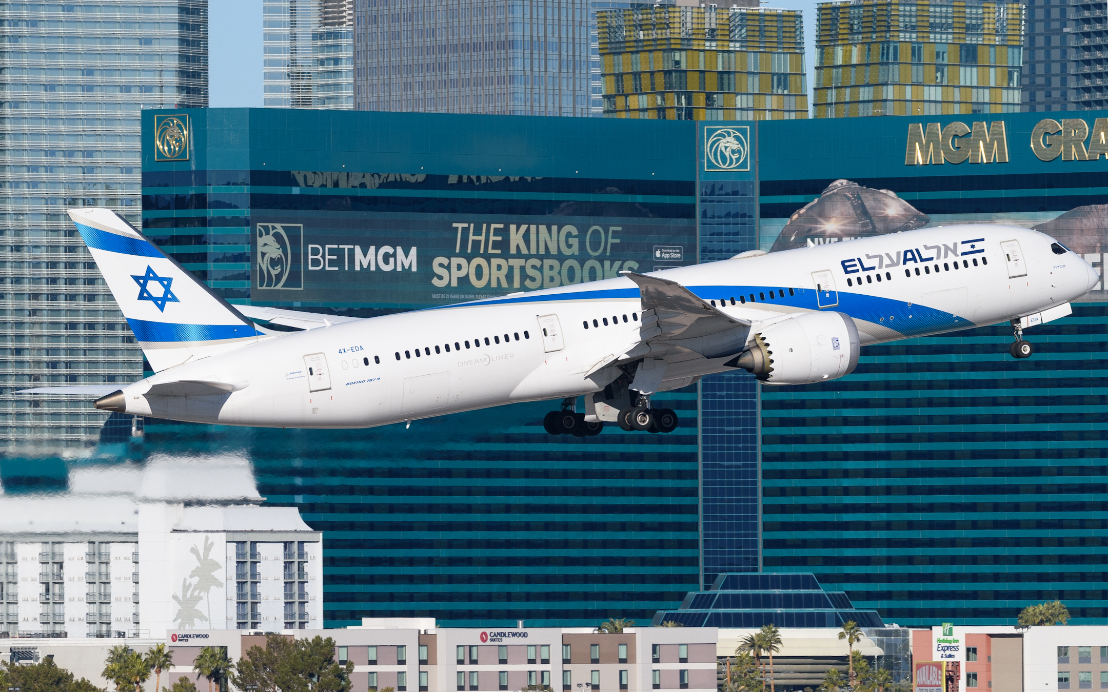 Full size: El Al Boeing 787-9 4X-EDA at Harry Reid International Airport