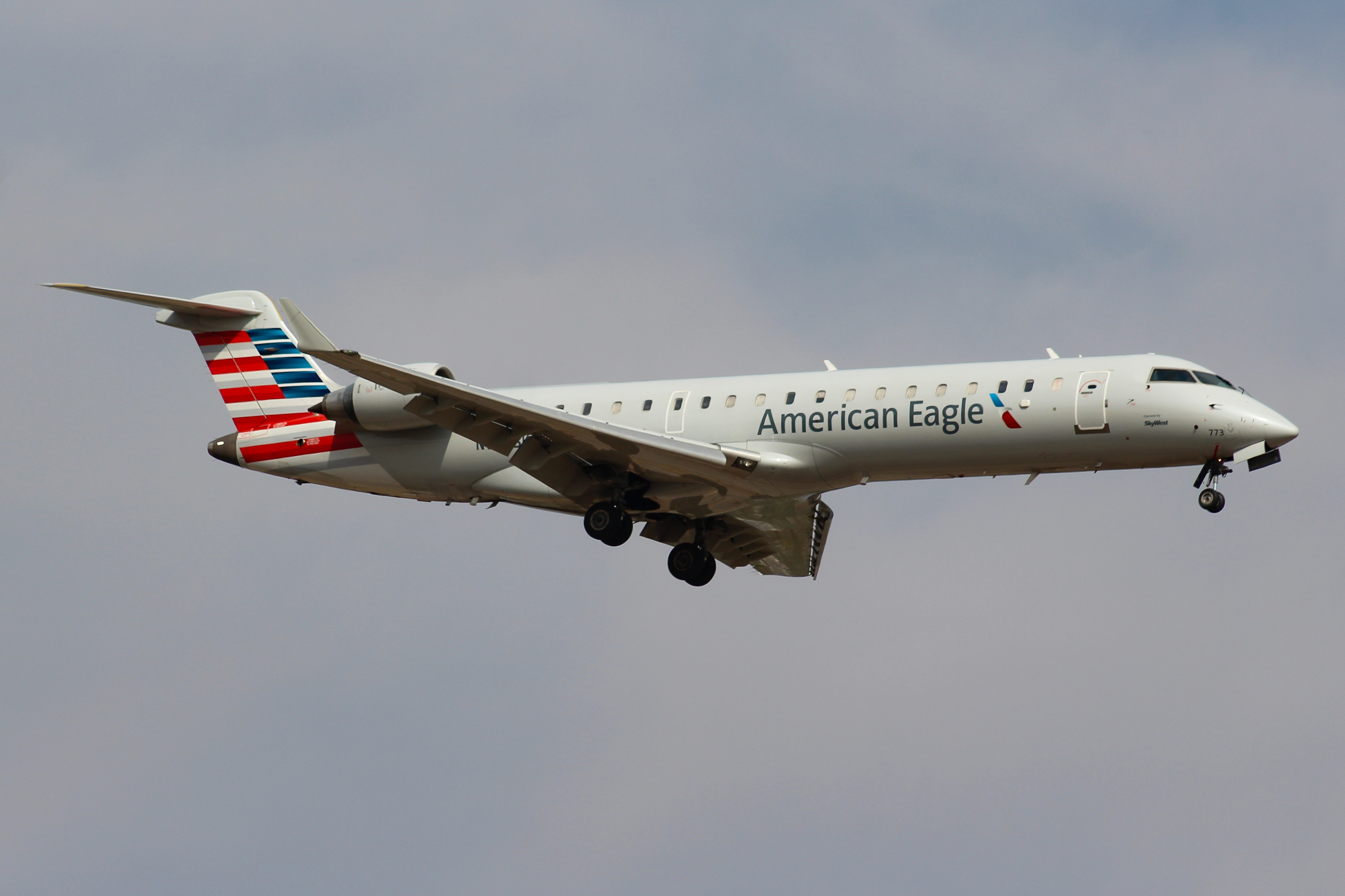 Full size: American Eagle Mitsubishi CRJ-700 N773SK at Boise Air Terminal/Gowen Field