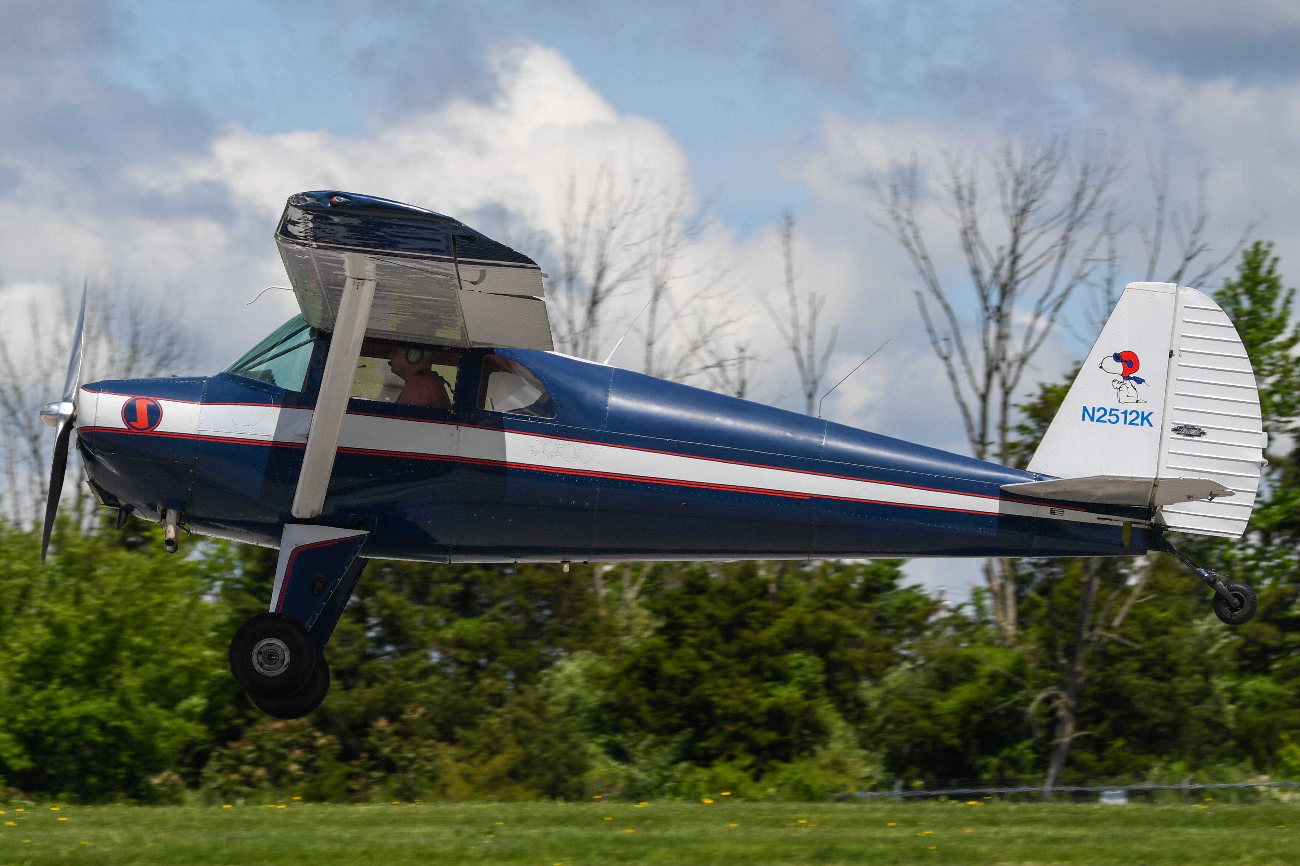Full size: PRIVATE Luscombe 8 N2512K at Heritage Field Airport
