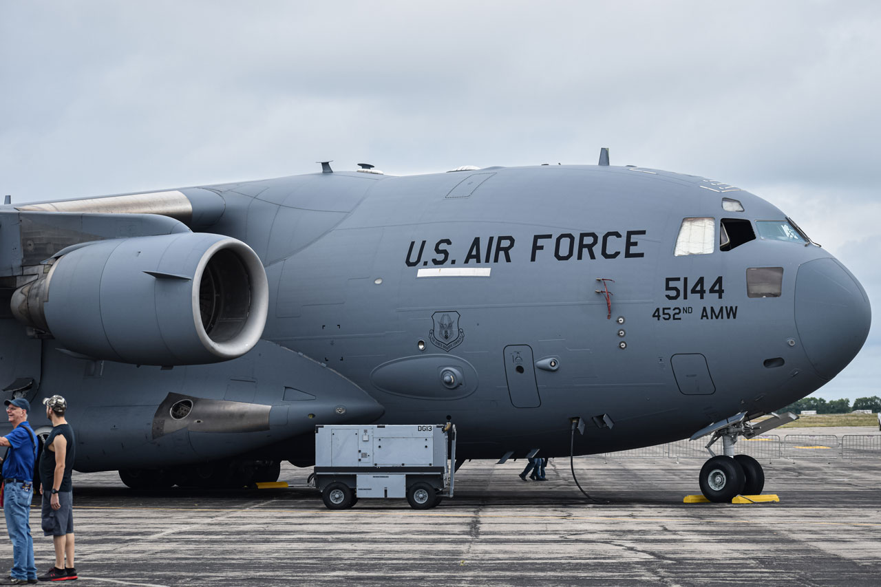 Full size: USAF - United States Air Force Boeing C-17 Globemaster III 05-5144 at Topeka Regional Airport