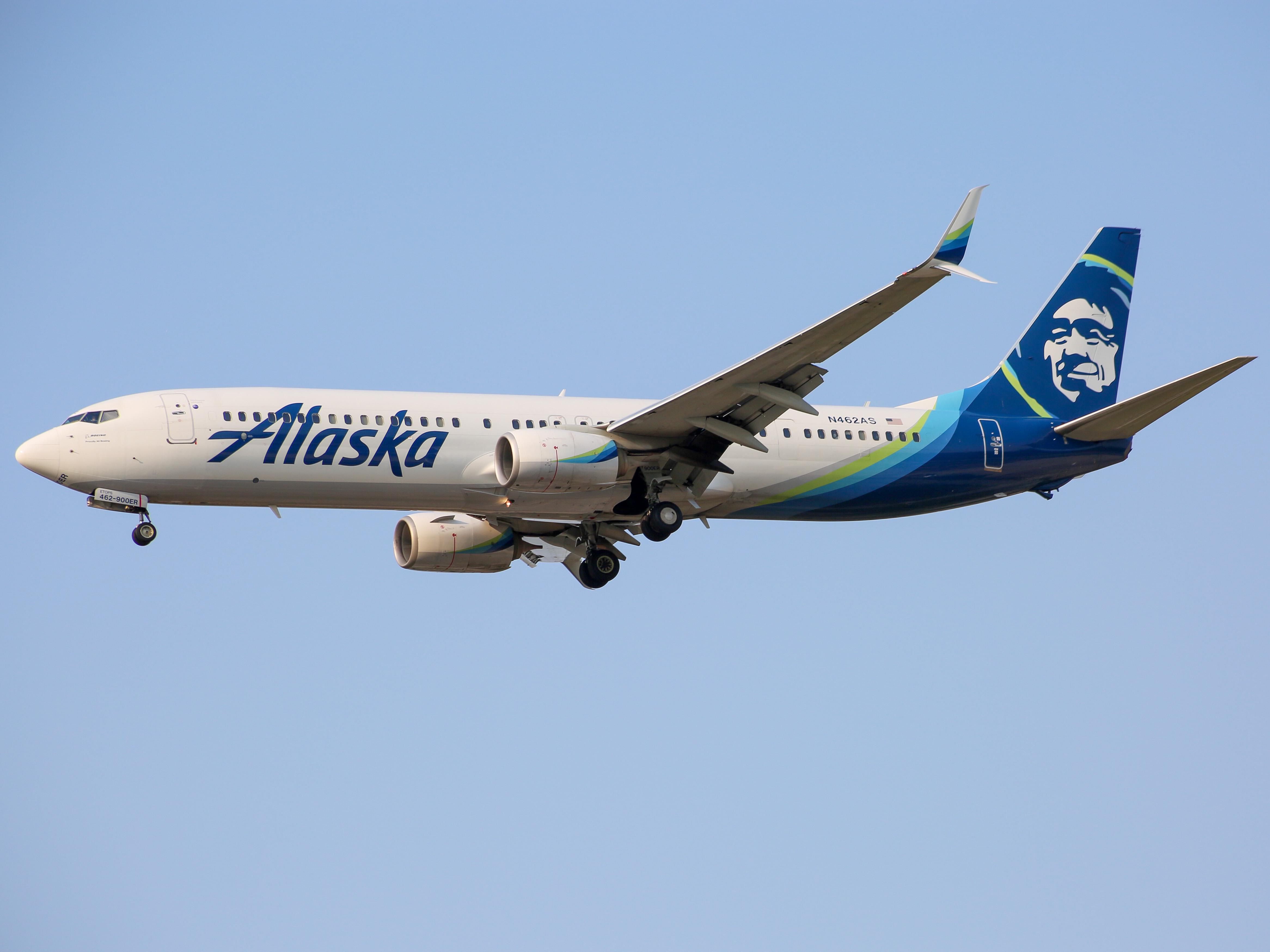 Full size: Alaska Airlines Boeing 737-900ER N462AS at Baltimore/Washington International Thurgood Marshall Airport