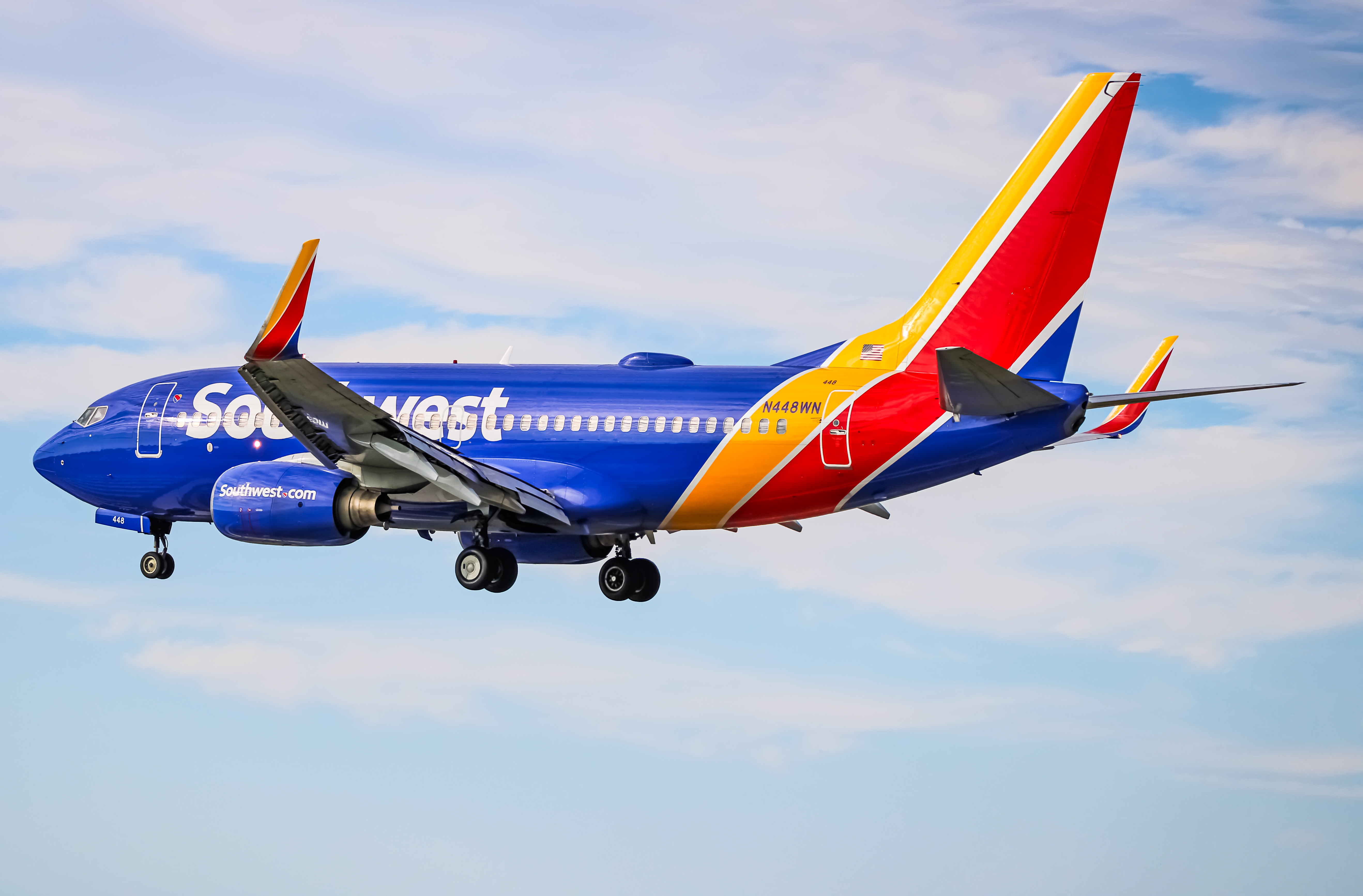 Full size: Southwest Airlines Boeing 737-700 N448WN at Baltimore/Washington International Thurgood Marshall Airport