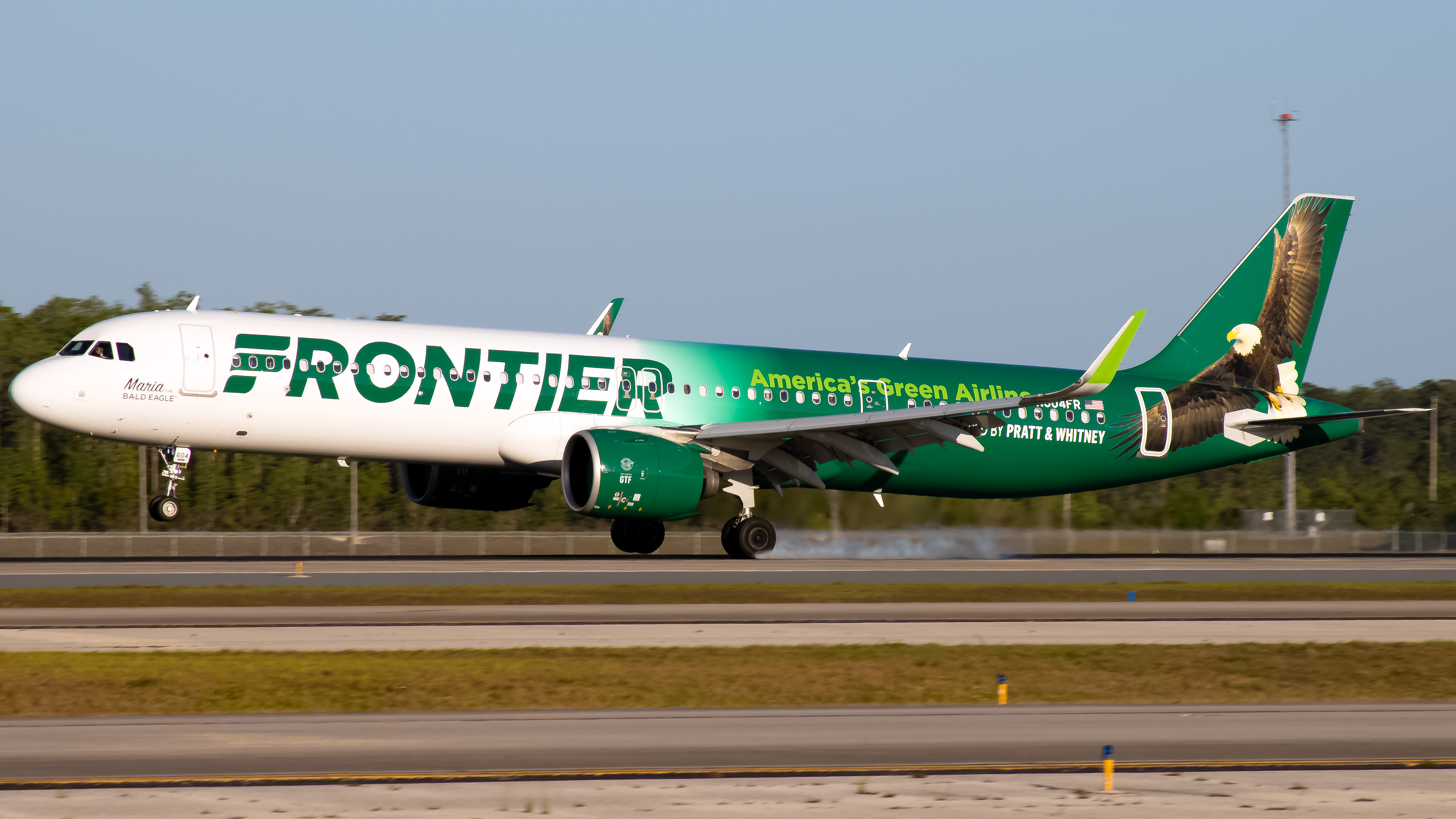 Full size: Frontier Airlines Airbus A321NEO N604FR at Orlando International Airport