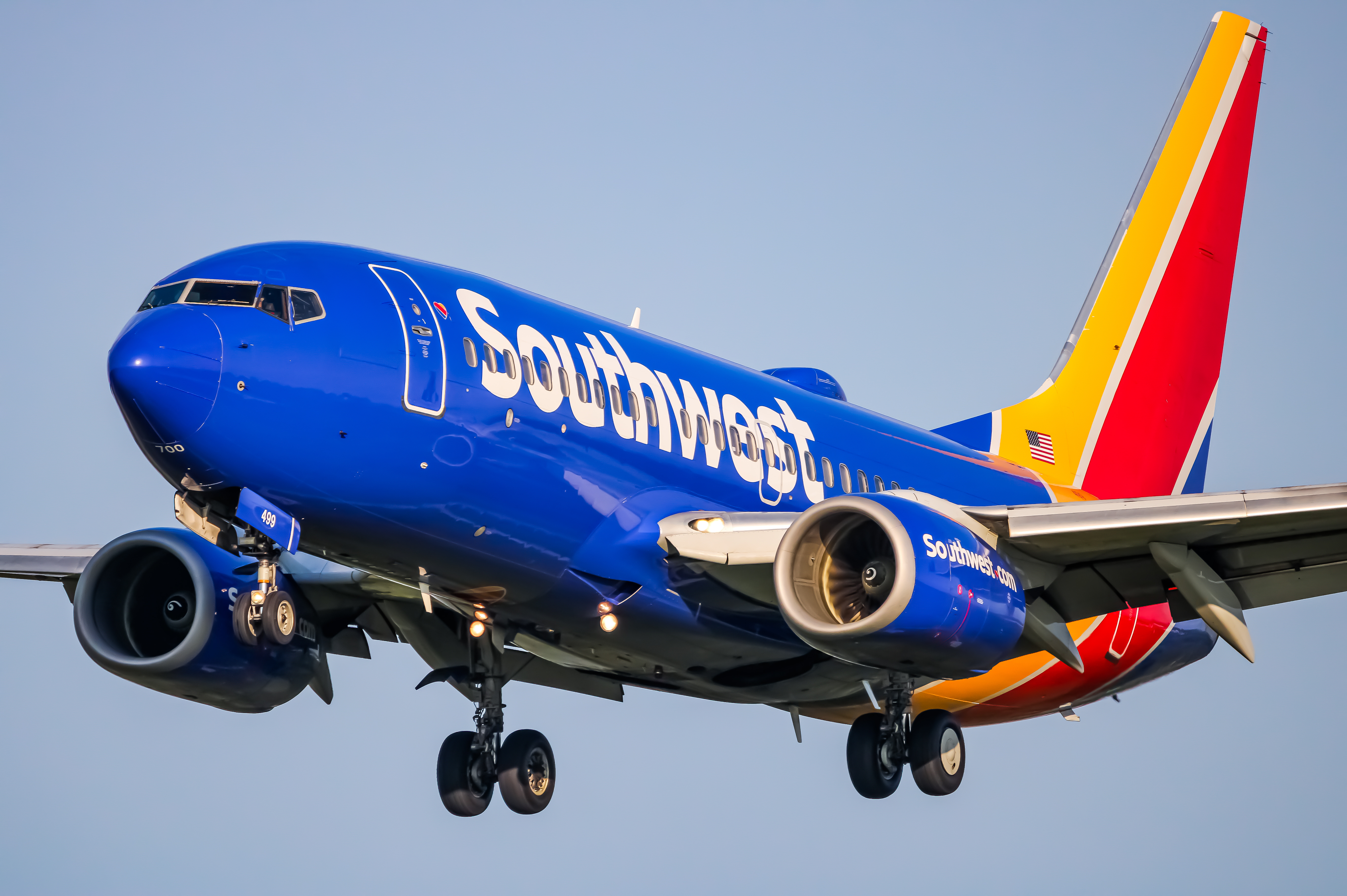 Full size: Southwest Airlines Boeing 737-700 N499WN at Baltimore/Washington International Thurgood Marshall Airport