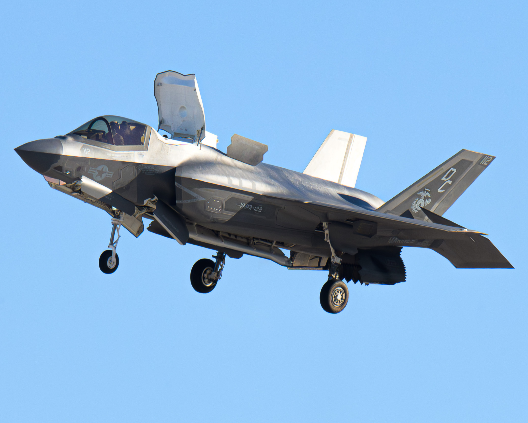 Full size: USMC - United States Marine Corp Lockheed Martin F-35 Lightning 169611 at 