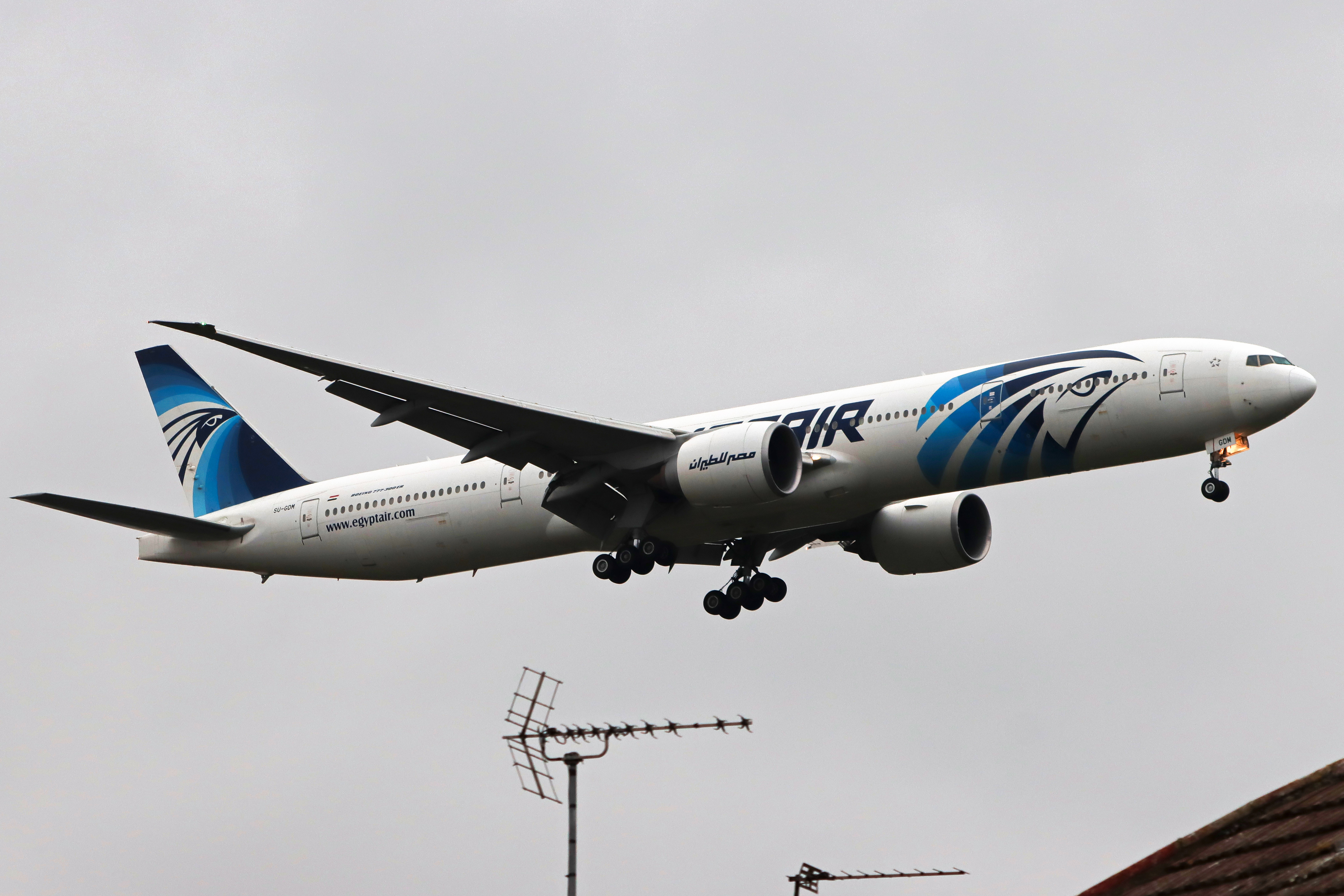 Full size: EgyptAir Boeing 777-300ER SU-GDM at London Heathrow International Airport