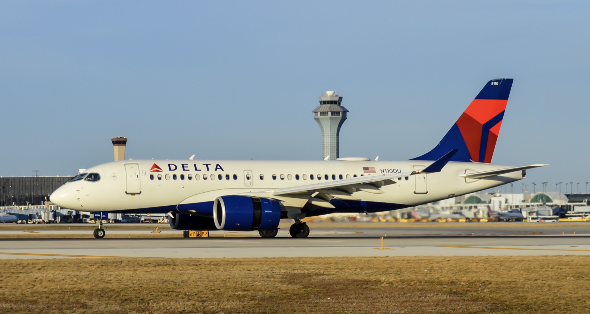 Full size: Delta Airlines Airbus A220-100 N110DU at Chicago O'Hare International Airport