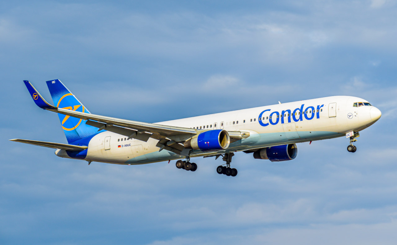 Full size: Condor Boeing 767-300ER D-ABUC at Lester B Pearson International Airport