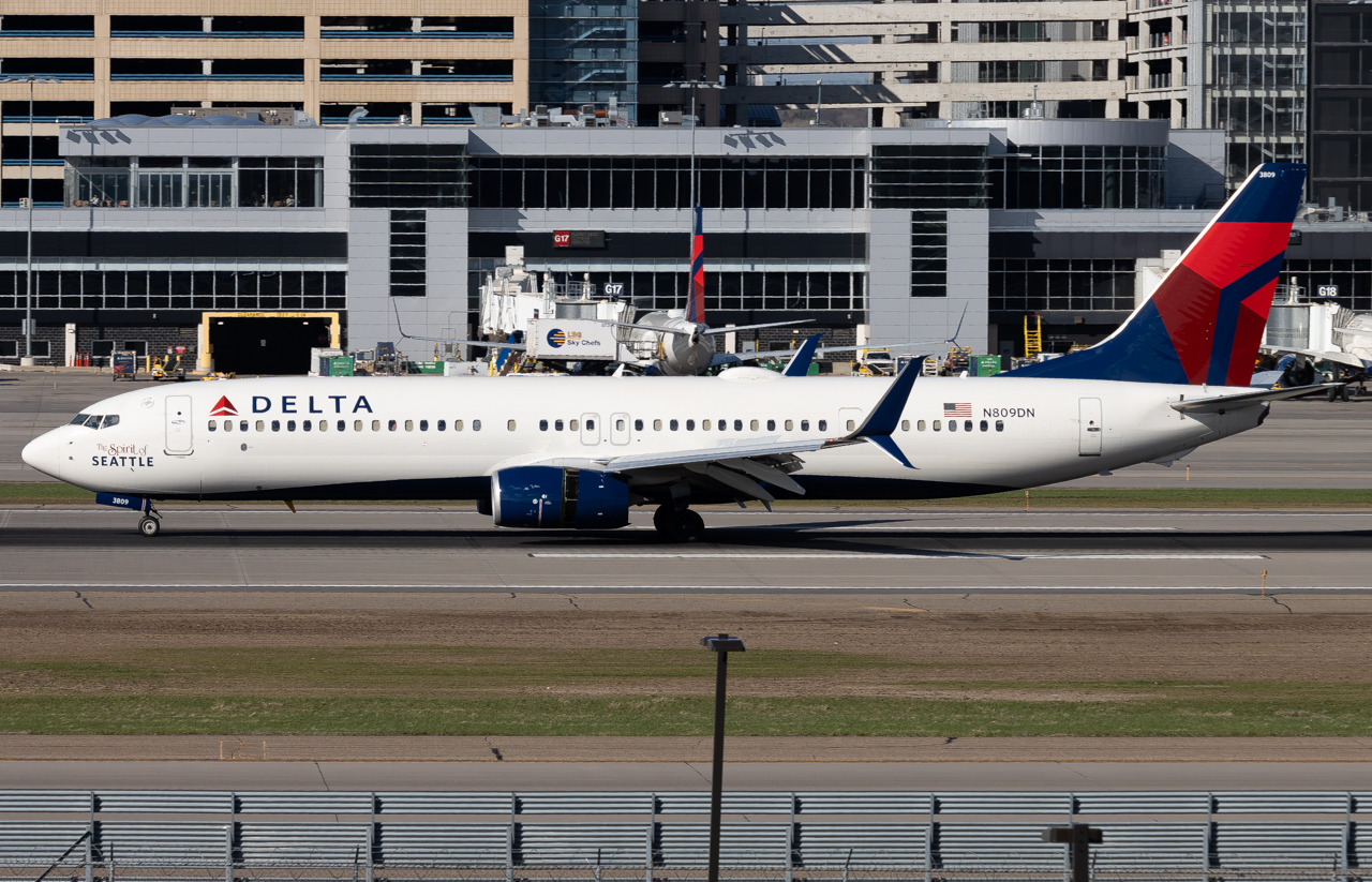 Full size: Delta Airlines Boeing 737-900ER N809DN at Minneapolis-St Paul International/Wold-Chamberlain Airport