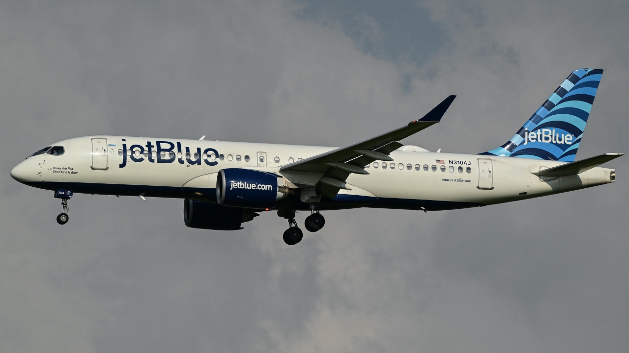 Full size: JetBlue Airways Airbus A220-300 N3104J at Dallas-Fort Worth International Airport