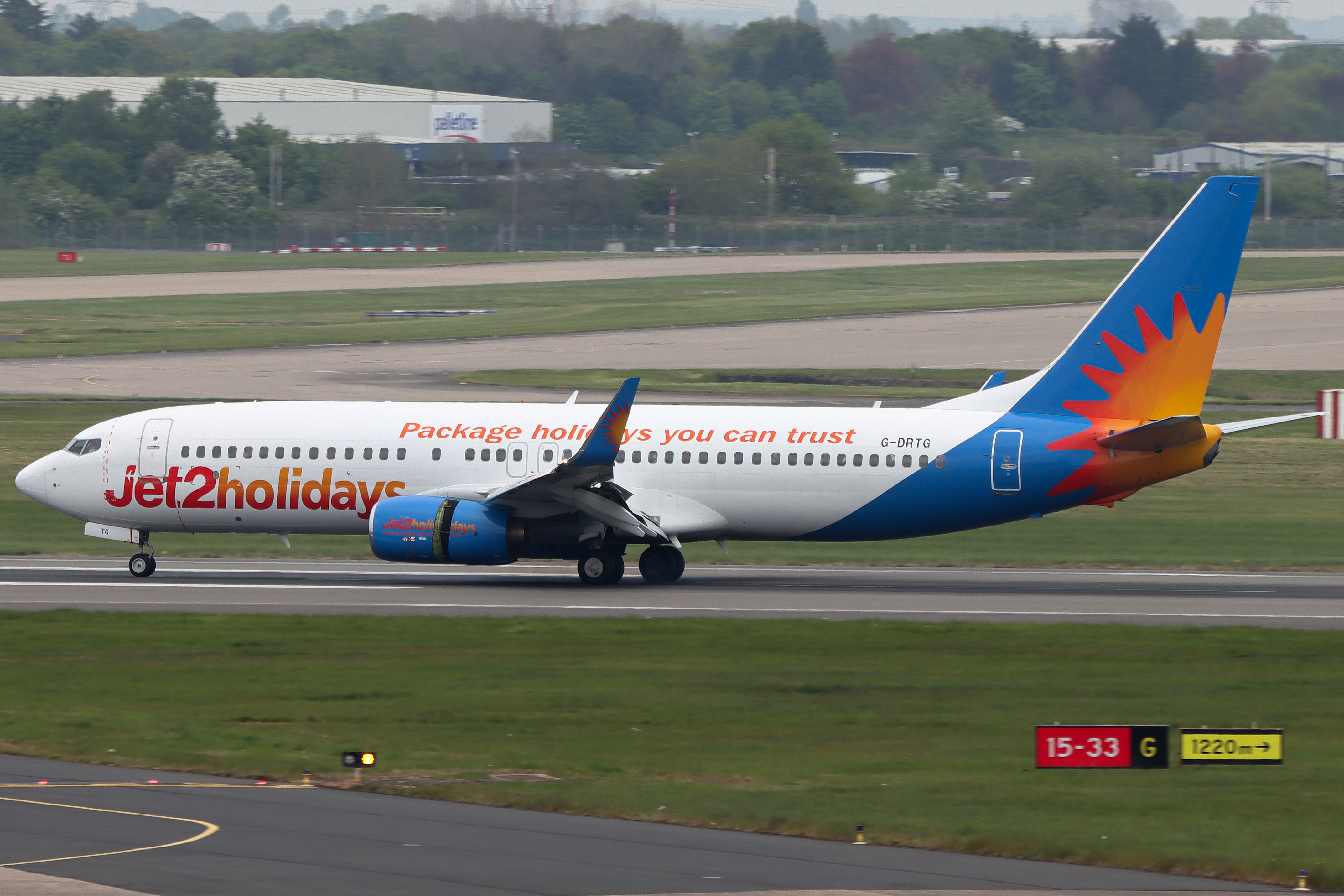 Full size: Jet2 Boeing 737-800 G-DRTG at Birmingham Airport