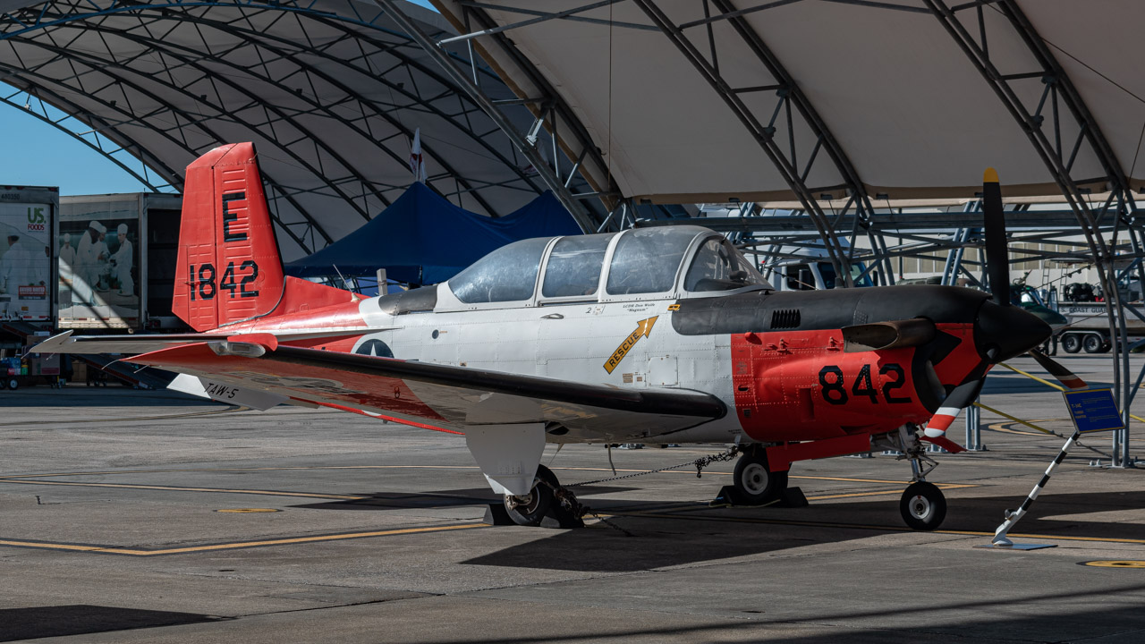 Full size: US Navy Beechcraft T-34 Mentor  161842 at Pamplona Airport