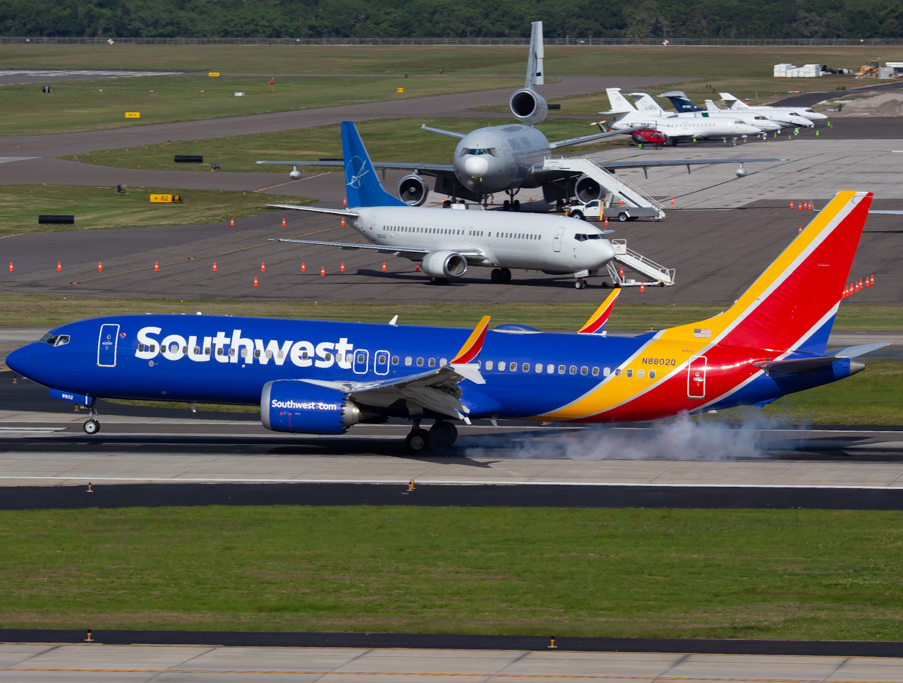 Full size: Southwest Airlines Boeing 737 MAX 8 N8802Q at Tampa International Airport