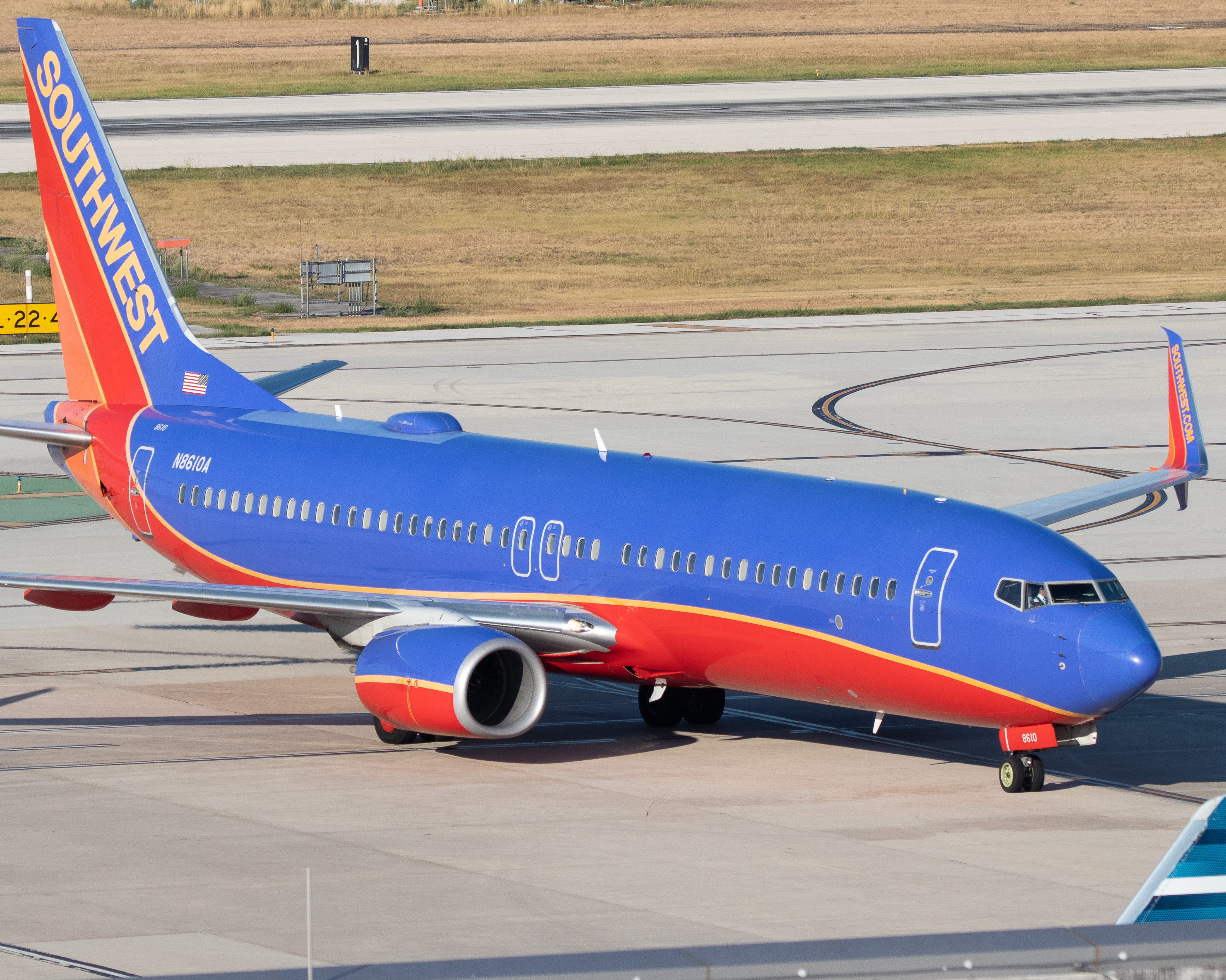 Full size: Southwest Airlines Boeing 737-800 N8610A at San Antonio International Airport
