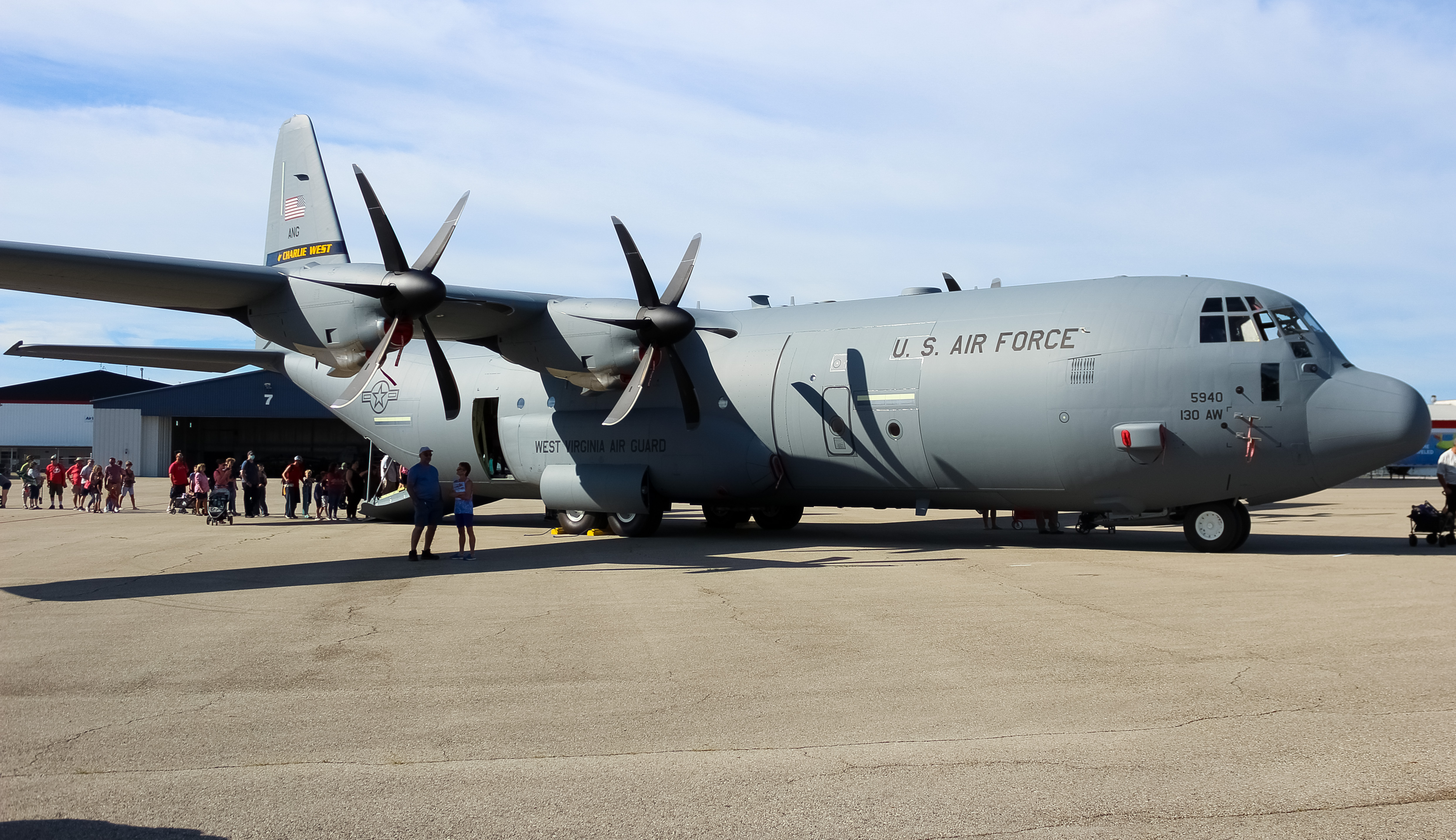 Full size: USAF - United States Air Force Lockheed C-130J Hercules 19-5940 at James M Cox Dayton International Airport