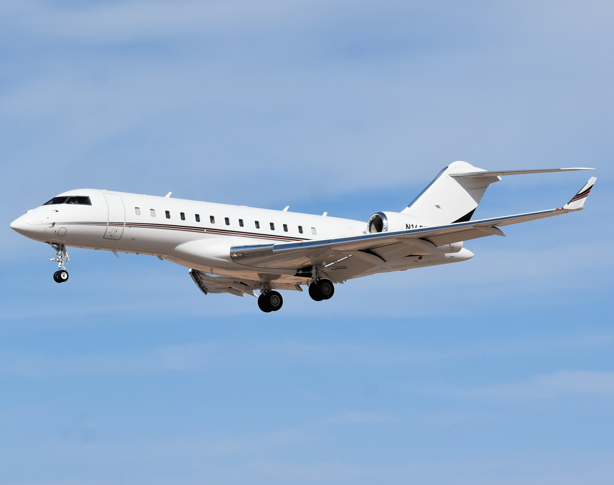 Full size: NetJets Bombardier Global Express N160QS at Aeropuerto de Cabo San Lucas Internacional