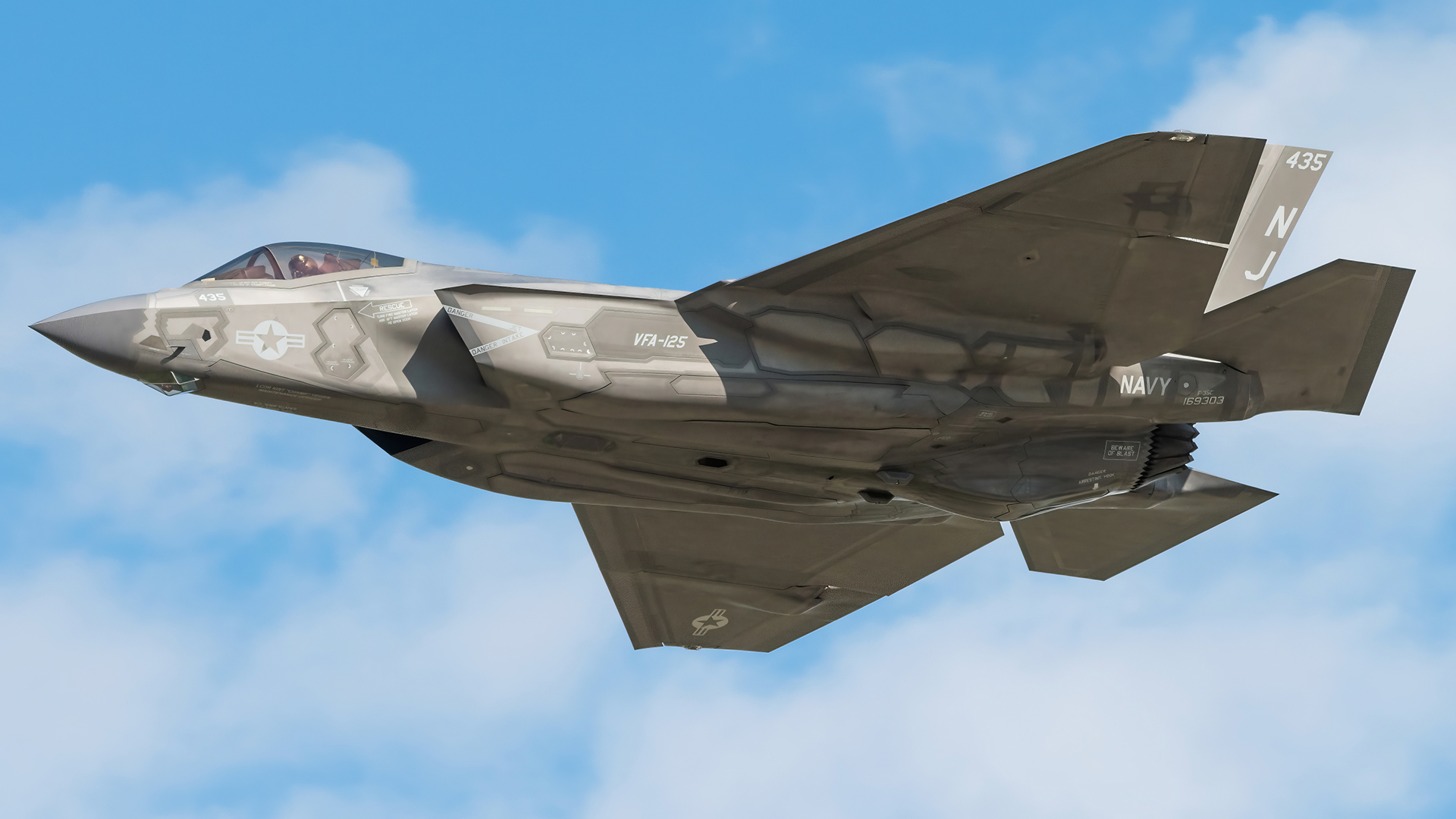 Full size: USN - United States Navy Lockheed Martin F-35 Lightning 169303 at Wittman Regional Airport