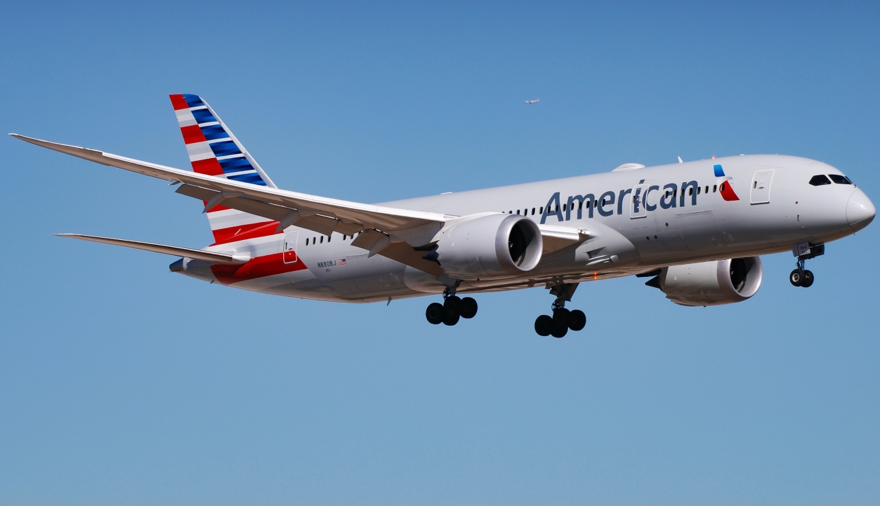 Full size: American Airlines Boeing 787-8 N880BJ at Dallas-Fort Worth International Airport