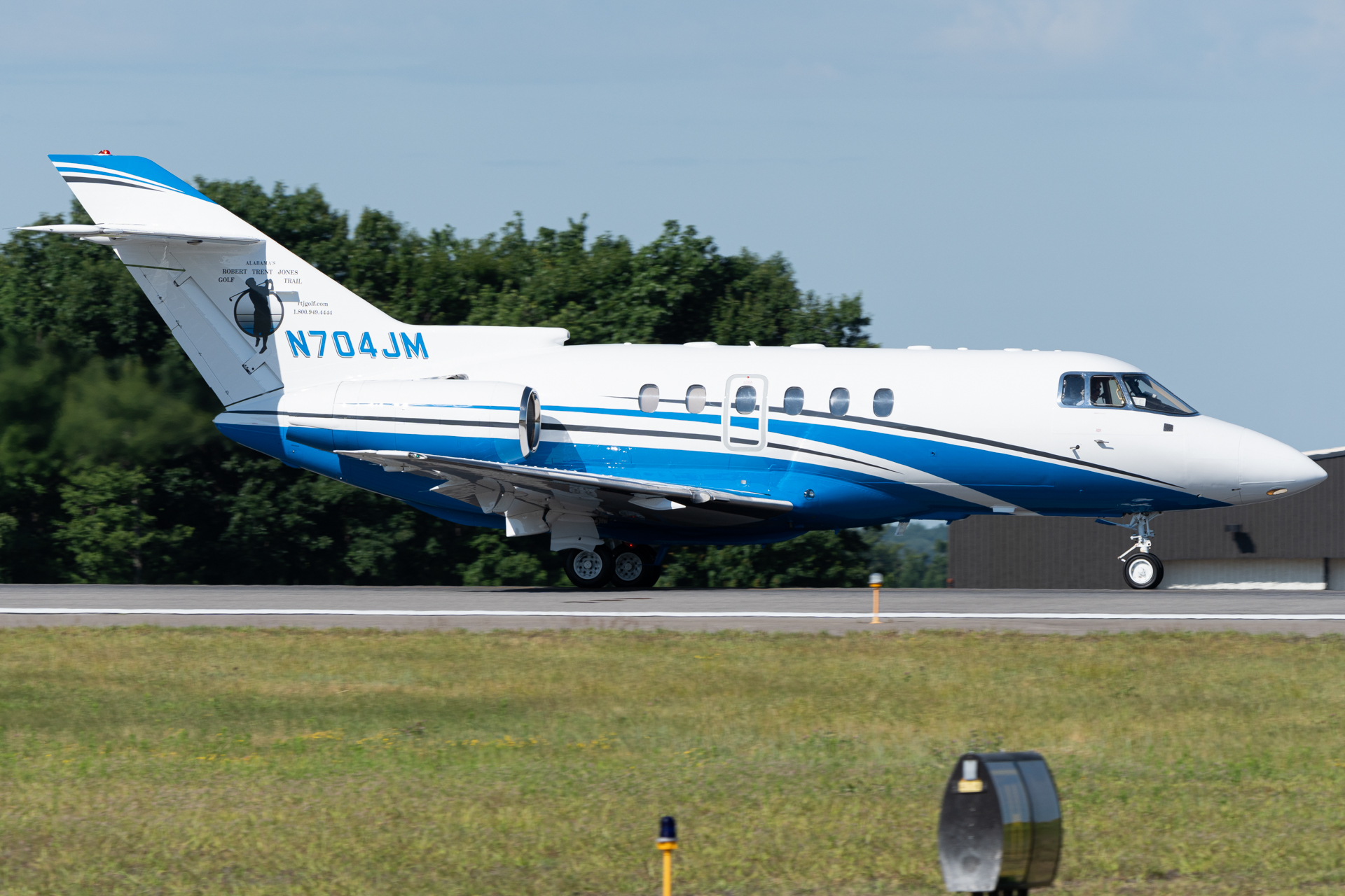 Full size: PRIVATE Beechcraft Hawker 800XP N704JM at Manchester Airport