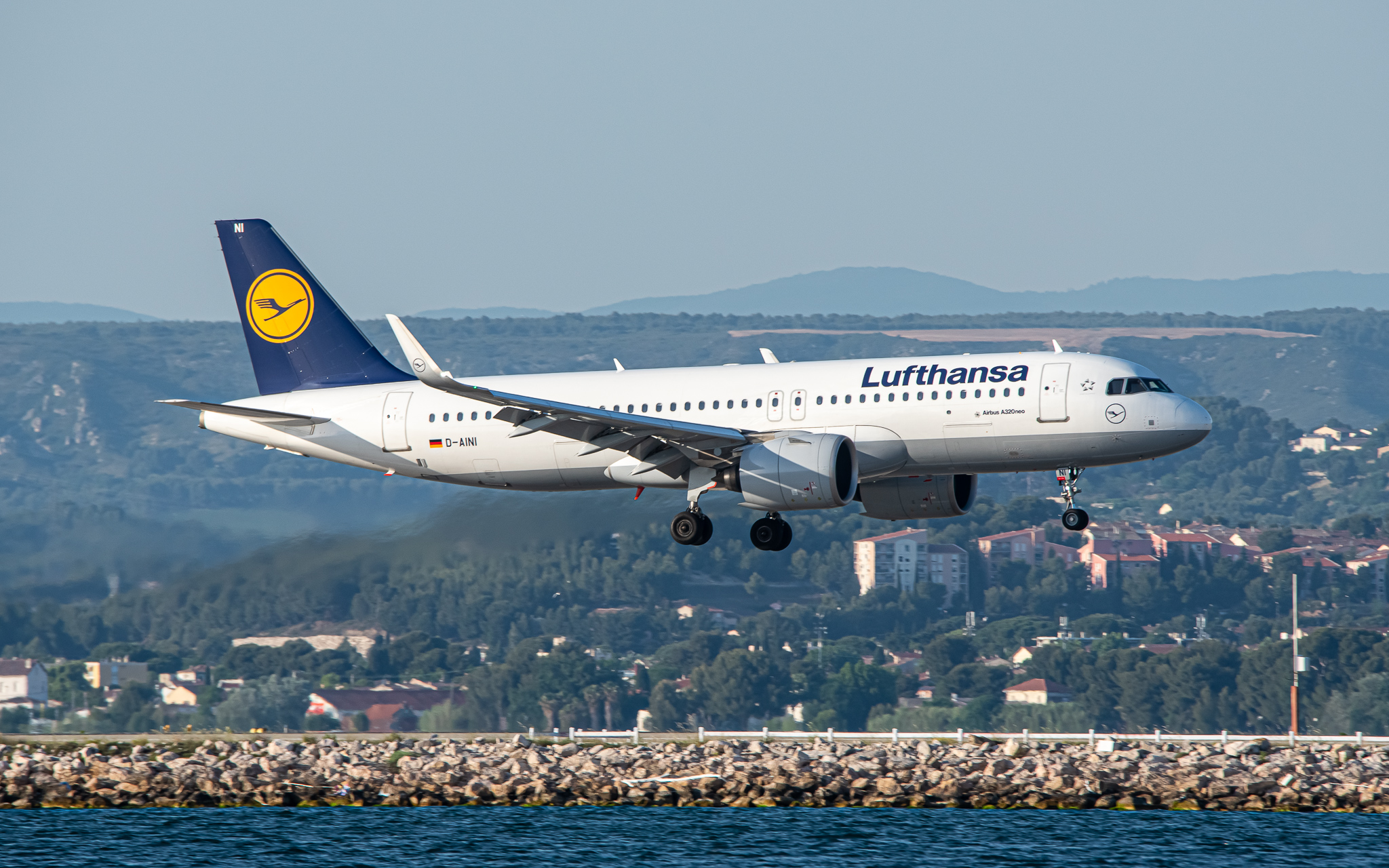 Full size: Lufthansa Airbus A320NEO D-AINI at Marseille Provence Airport