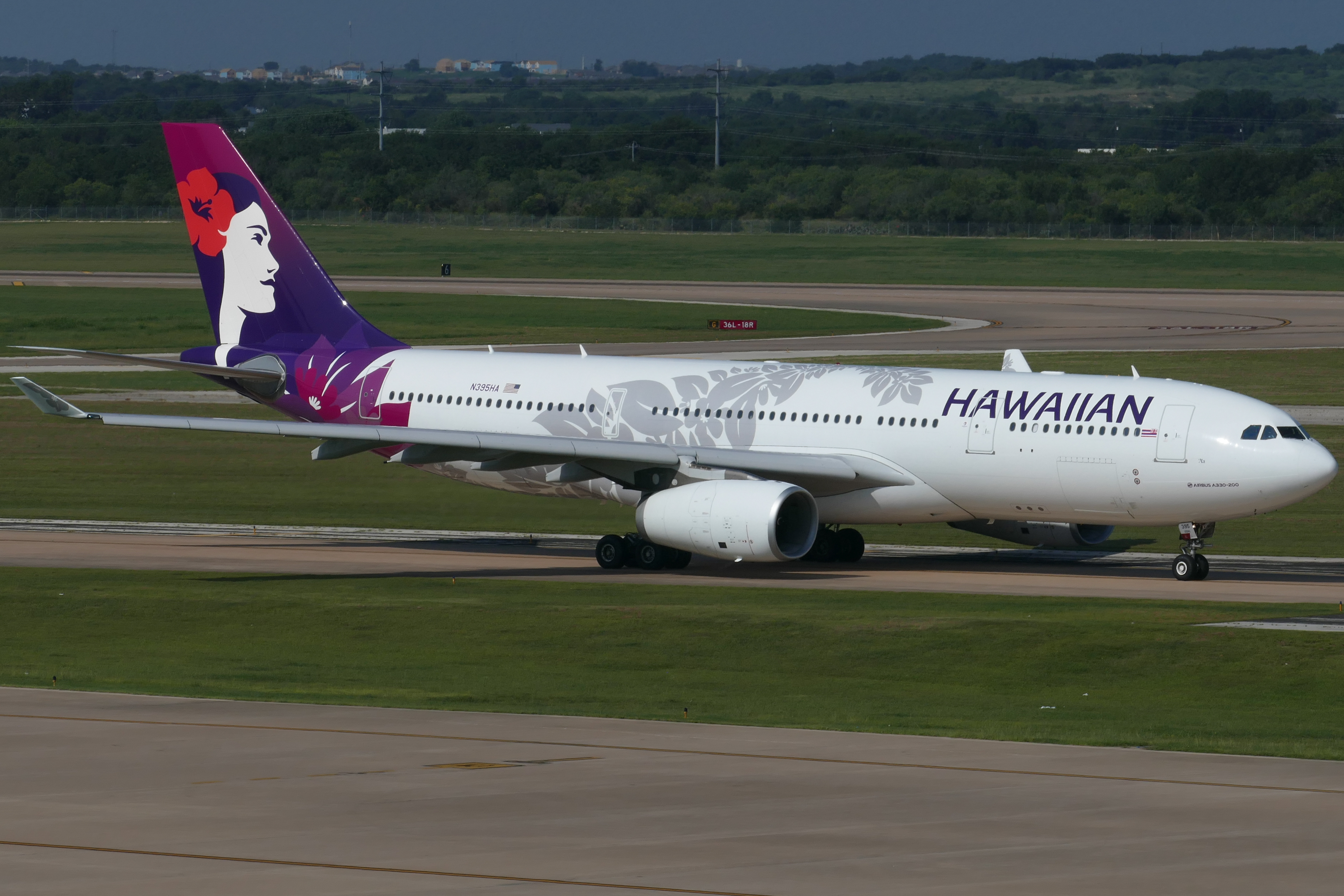 Full size: Hawaiian Airlines Airbus A330-200 N395HA at Austin-Bergstrom International Airport