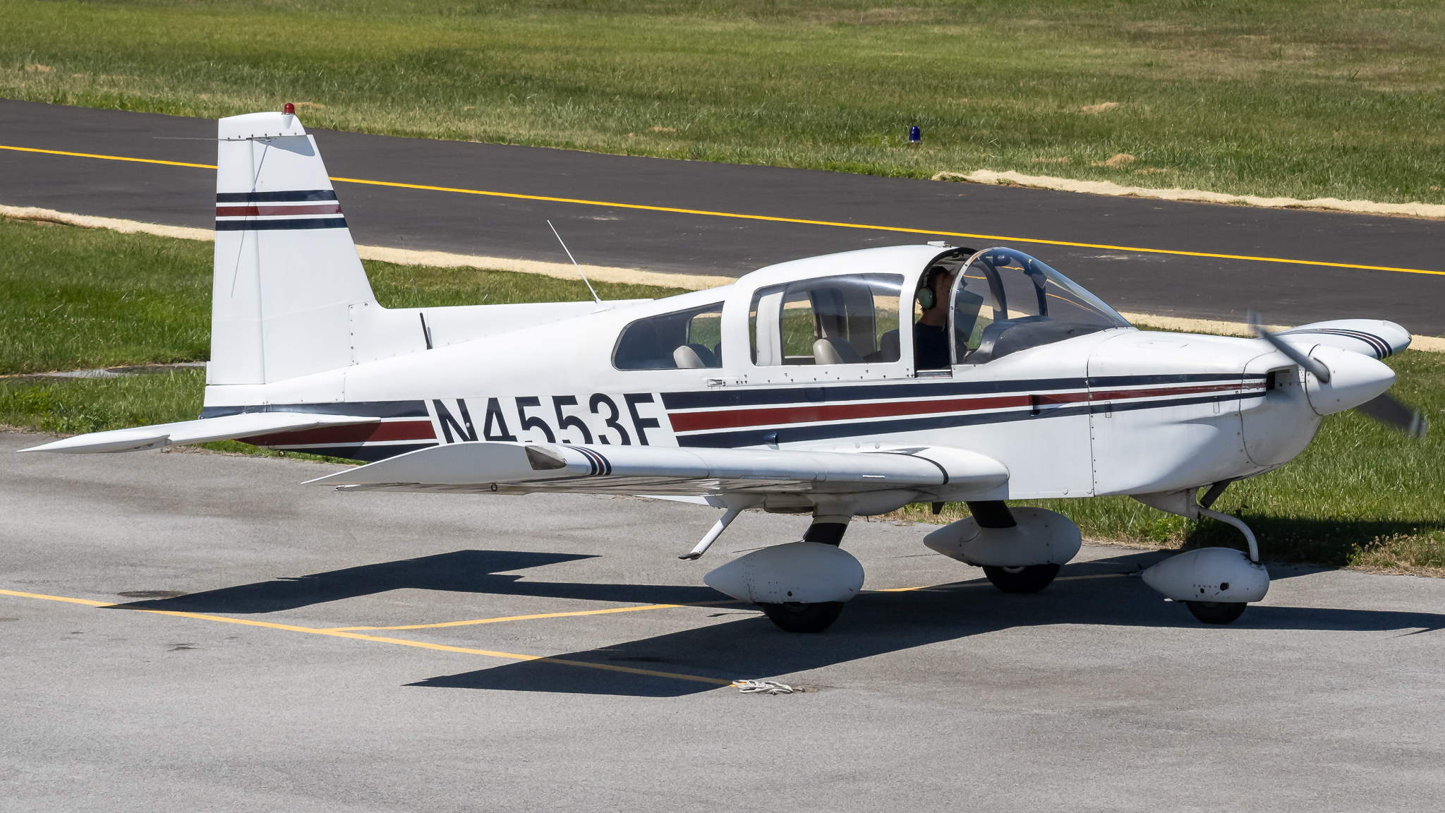 Full size: PRIVATE Grumman American AA-5B N4553F at College Park Airport