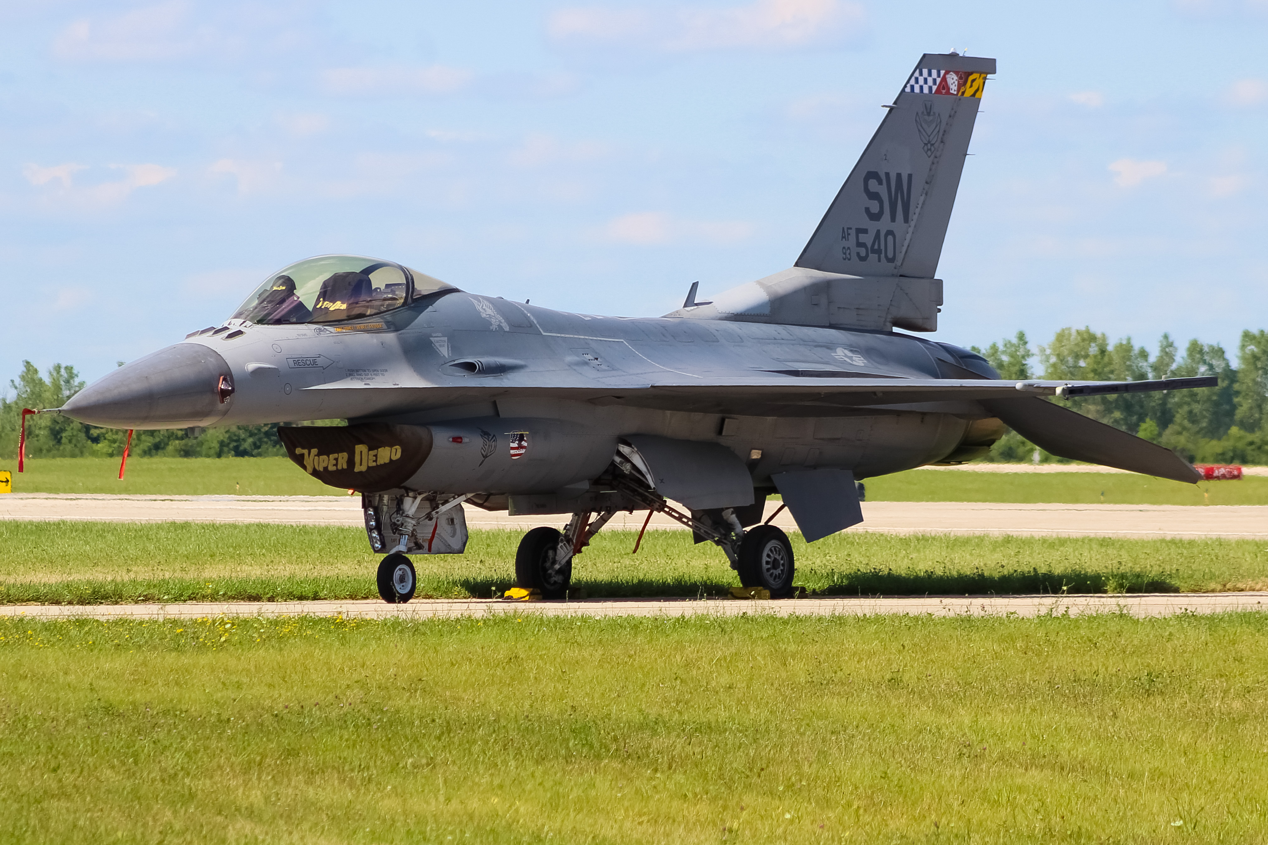 Full size: USAF - United States Air Force General Dynamics F-16 Fighting Falcon 93-0540 at James M Cox Dayton International Airport