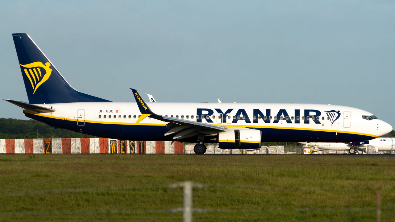 Full size: RyanAir Boeing 737-800 9H-QDO at London Stansted Airport