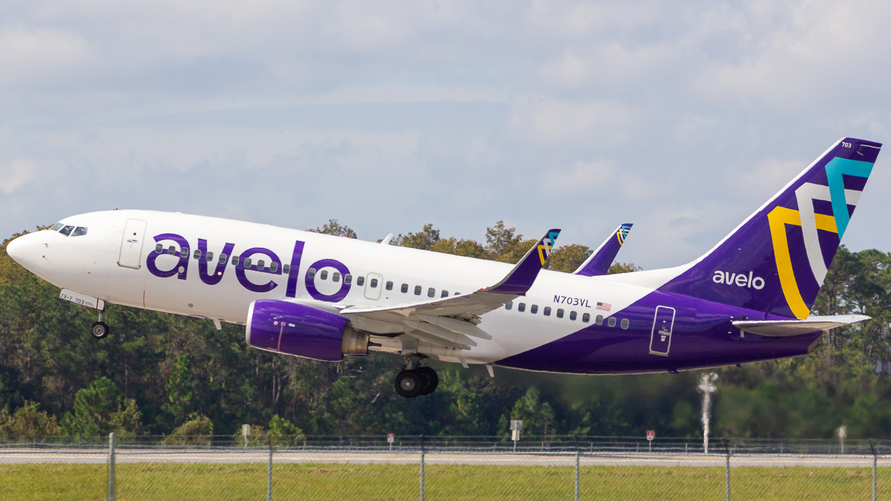 Full size: Avelo Airlines Boeing 737-700 N703VL at Orlando International Airport