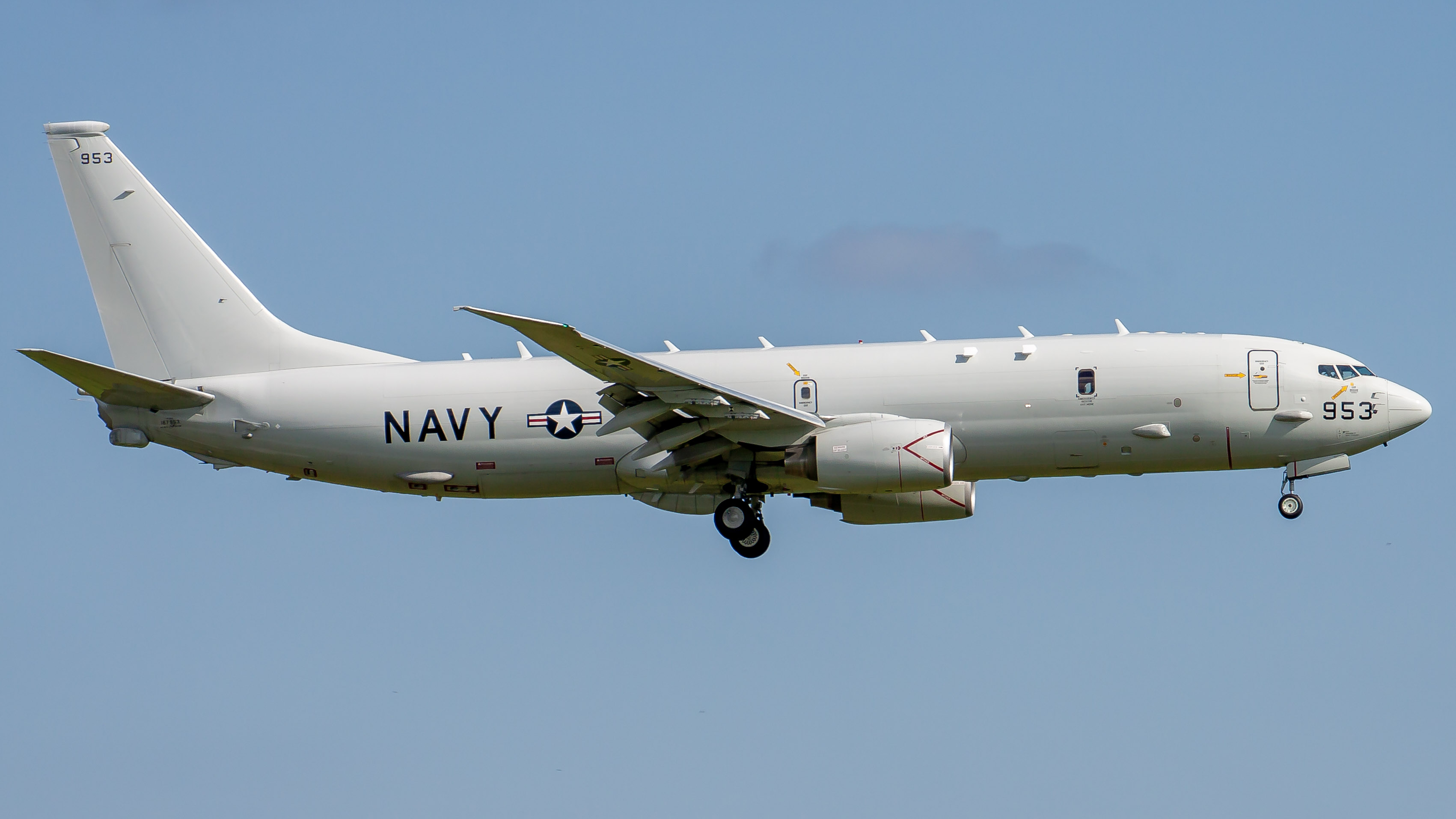 Full size: USN - United States Navy Boeing P-8 Poseidon  167953 at Rickenbacker International Airport