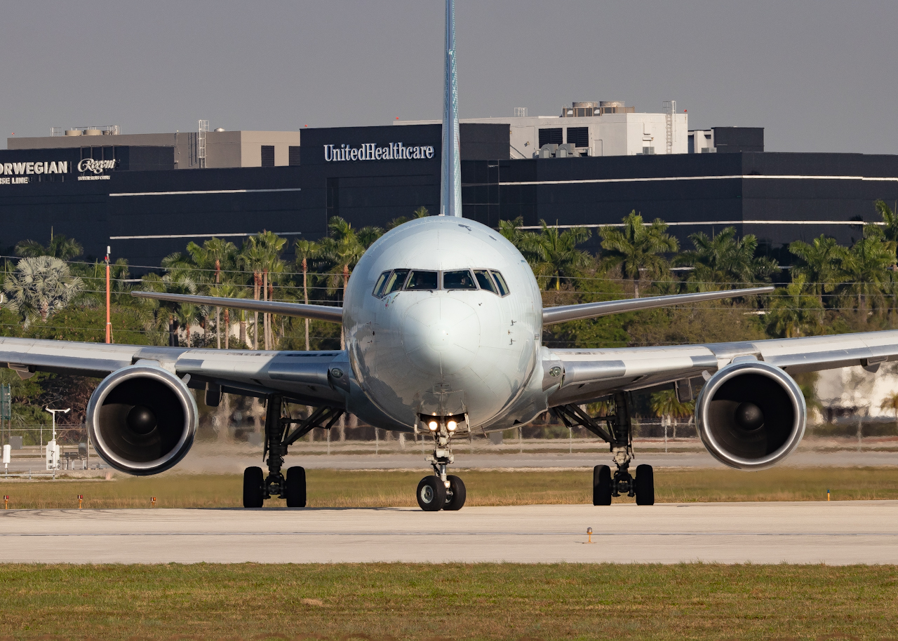 Full size: Air Canada Boeing 767-300F C-FTCA at Miami International Airport