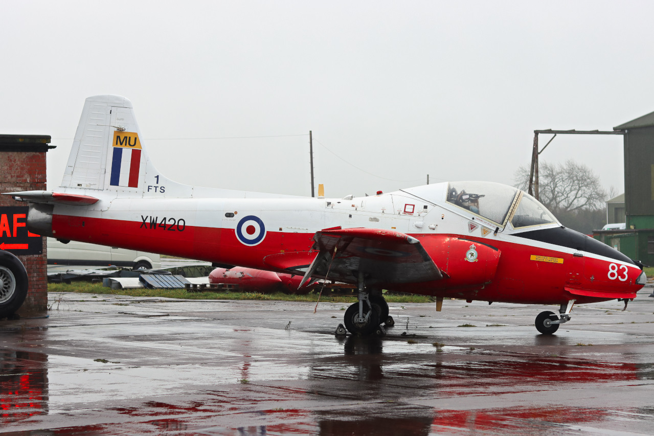 Full size: ROTAL AIR FORCE   Hunting Percival Jet Provost T.5A XW420 at St. Athan Airport