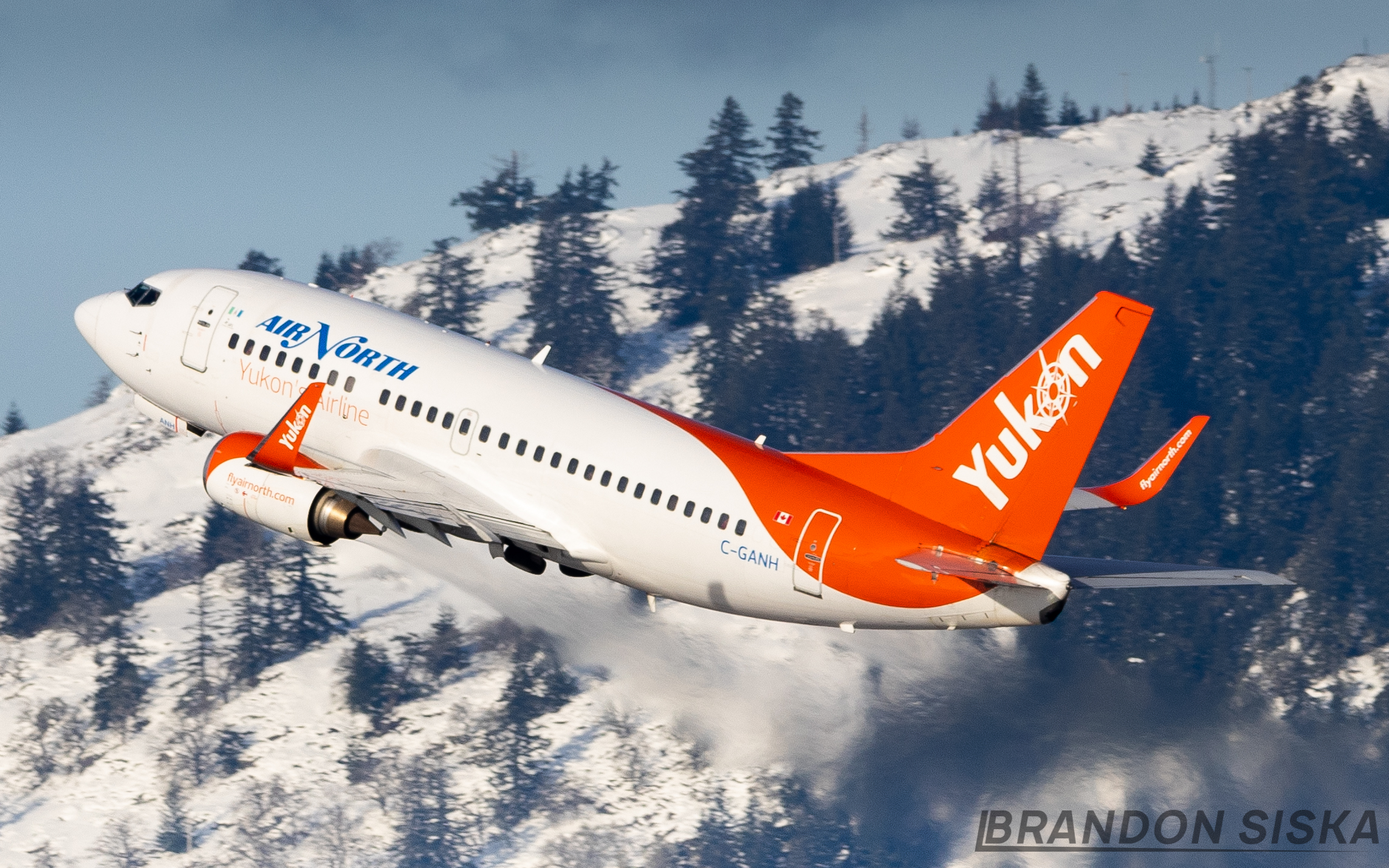 Full size: Air North Boeing 737-500 C-GANH at Victoria International Airport