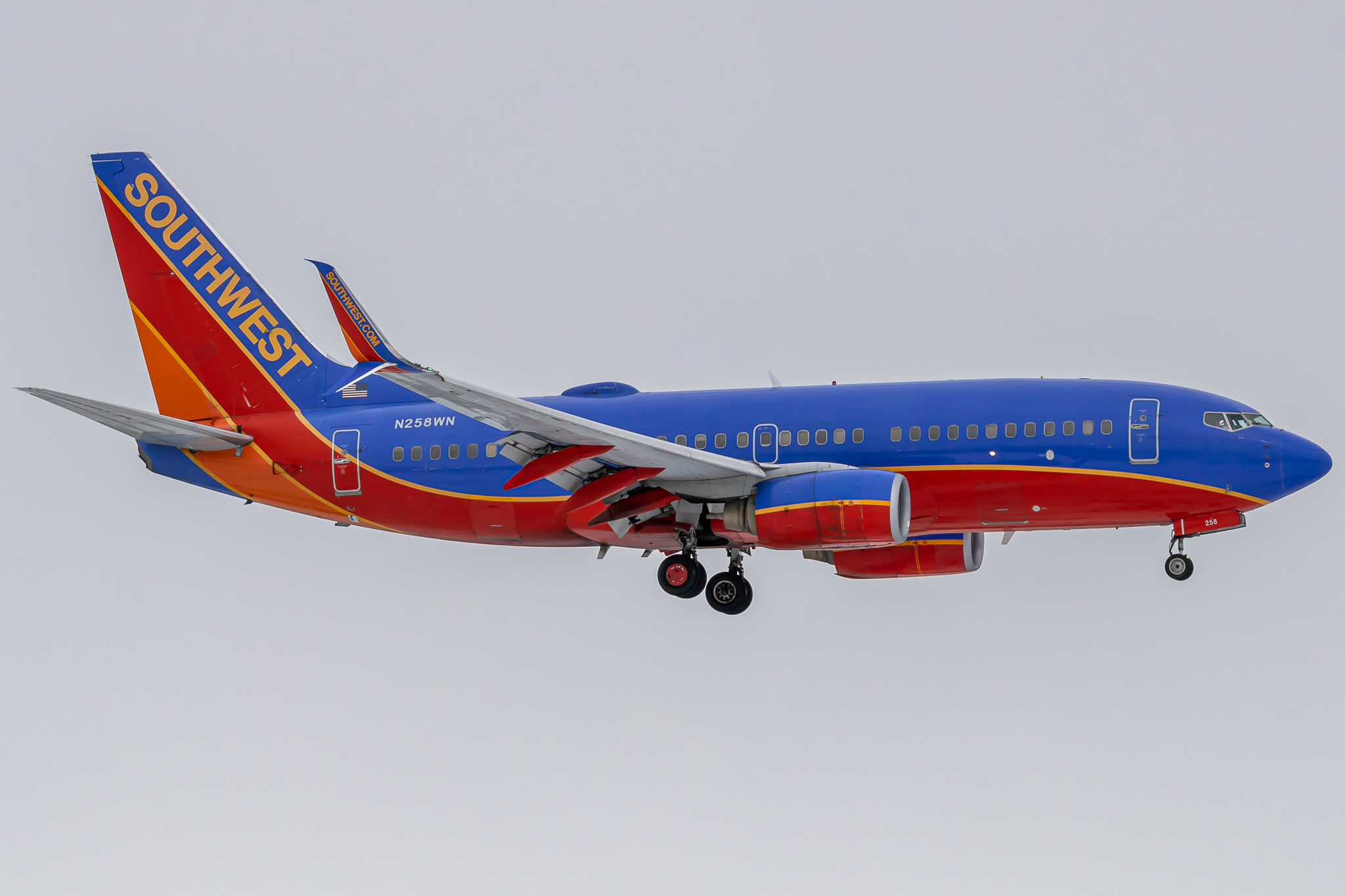 Full size: Southwest Airlines Boeing 737-700 N258WN at Boise Air Terminal/Gowen Field