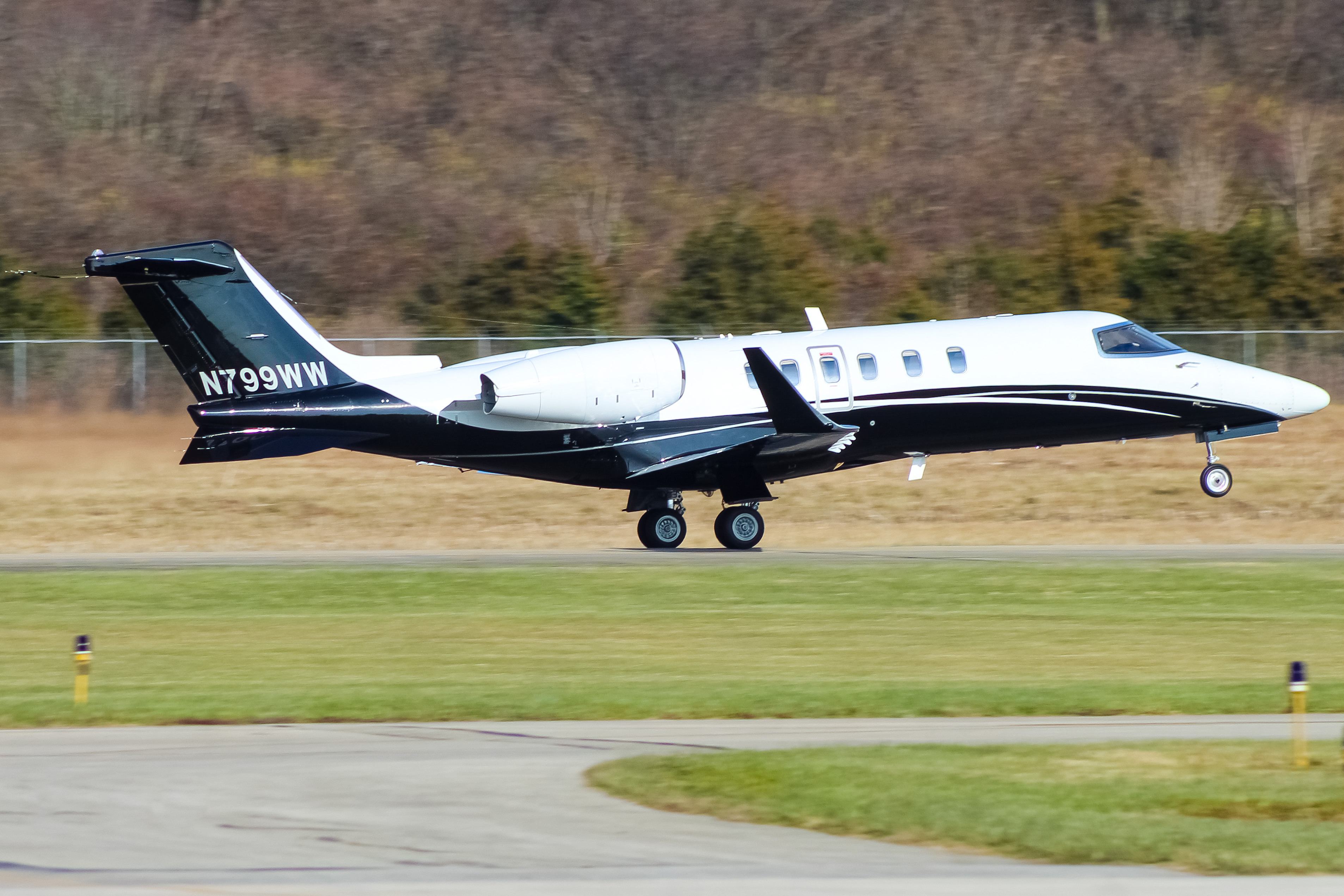 Full size: PRIVATE  Learjet 45 N799WW at Butler County Regional Airport/Hogan Field