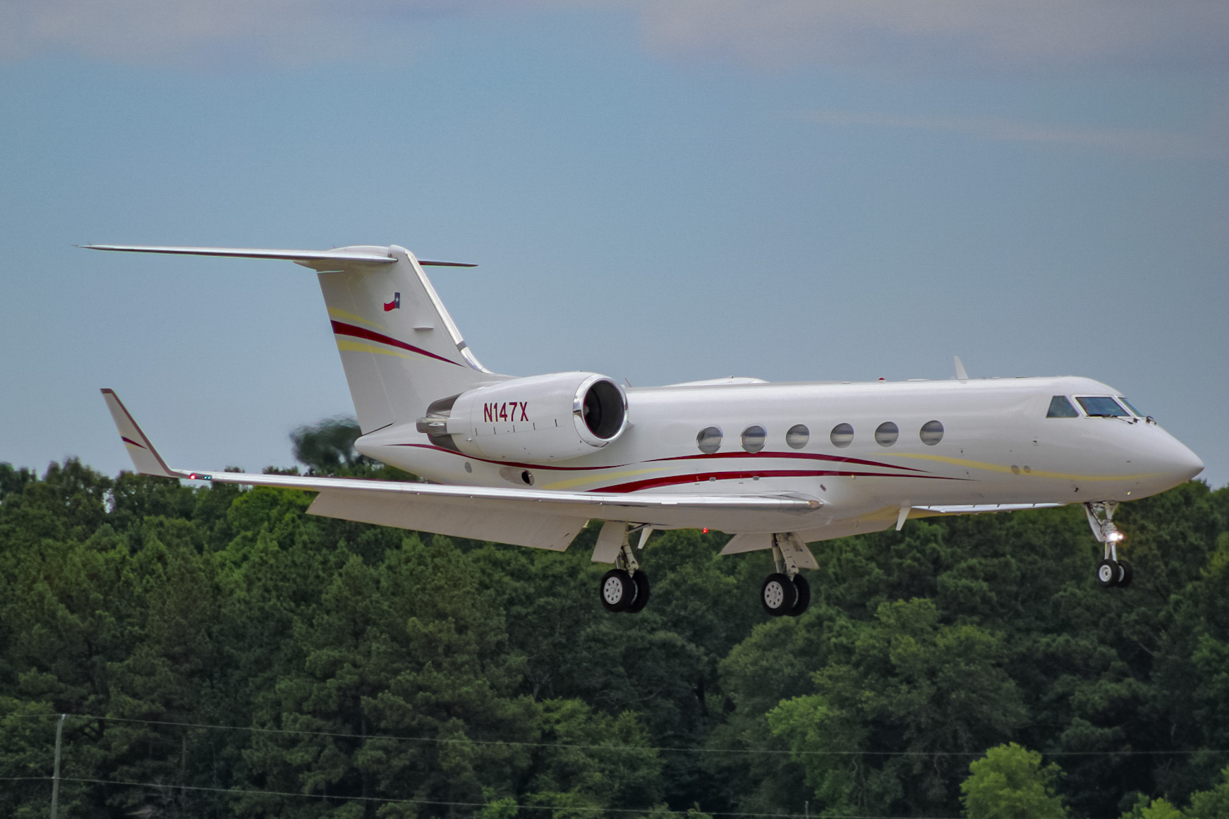 Full size: PRIVATE Gulfstream IV N147X at Conroe Lone Star Executive Airport