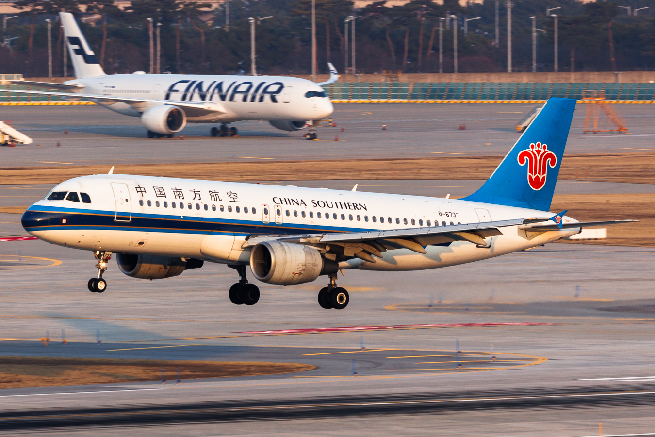 Full size: China Southern Airlines Airbus A320 B-6737 at Seoul-Incheon International Airport