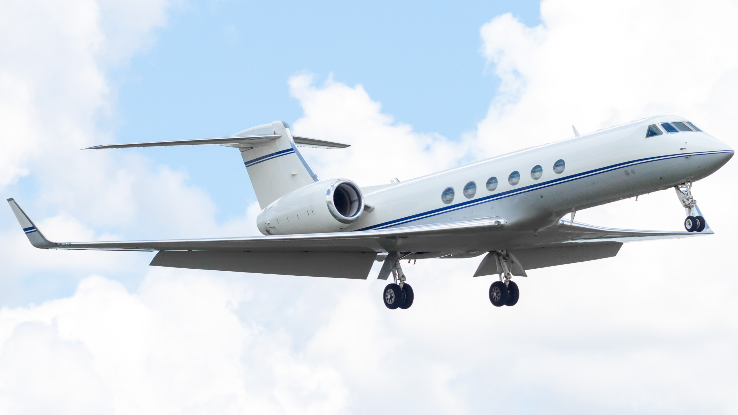 Full size: PRIVATE Gulfstream V N459BE at William P Hobby Airport
