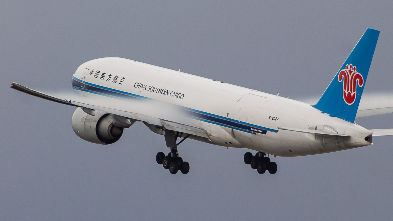 Full size: China Southern Cargo Boeing 777-F B-2027 at Los Angeles International Airport