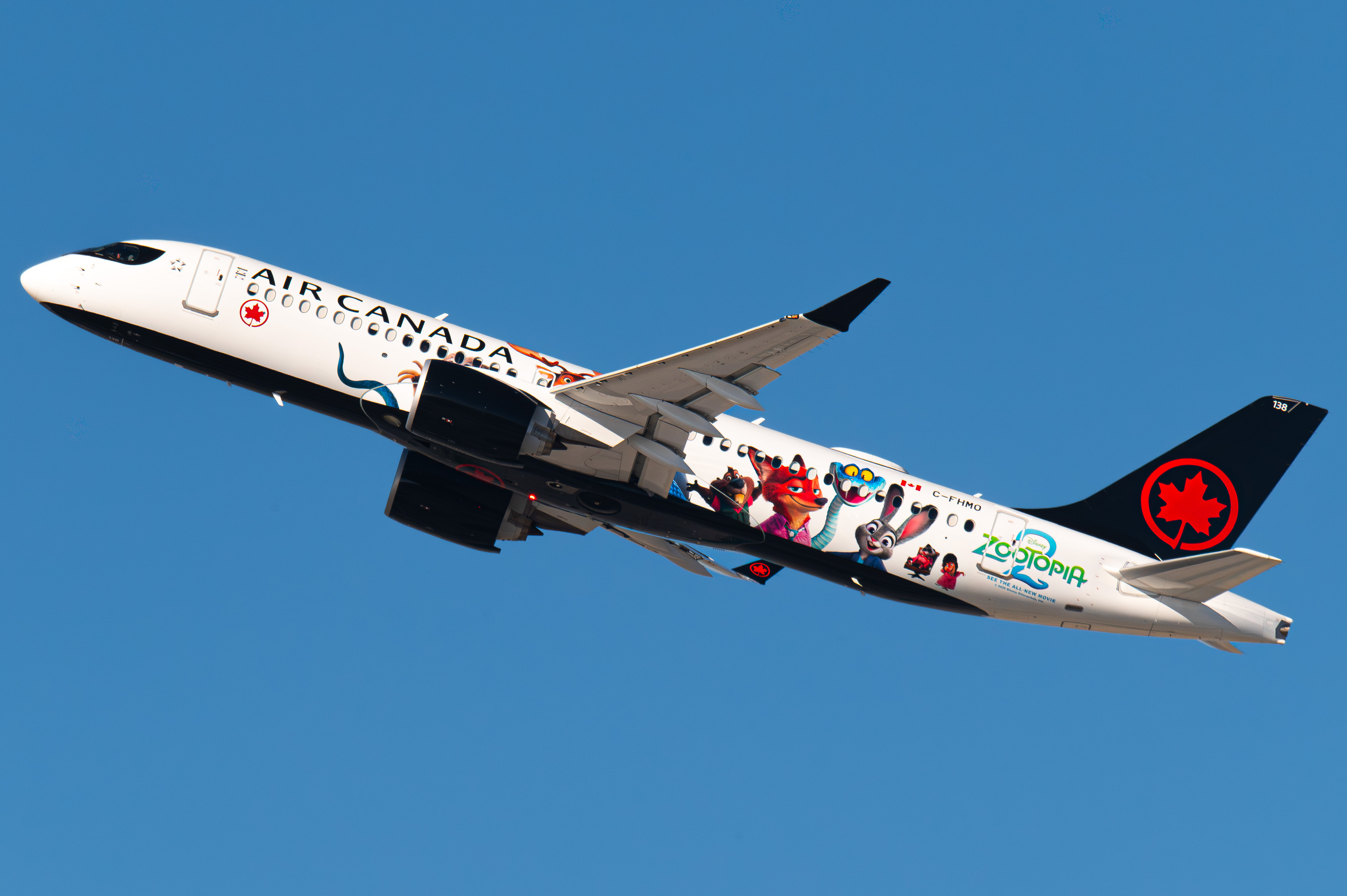 Full size: Air Canada Airbus A220-300 C-FHMO at Los Angeles International Airport