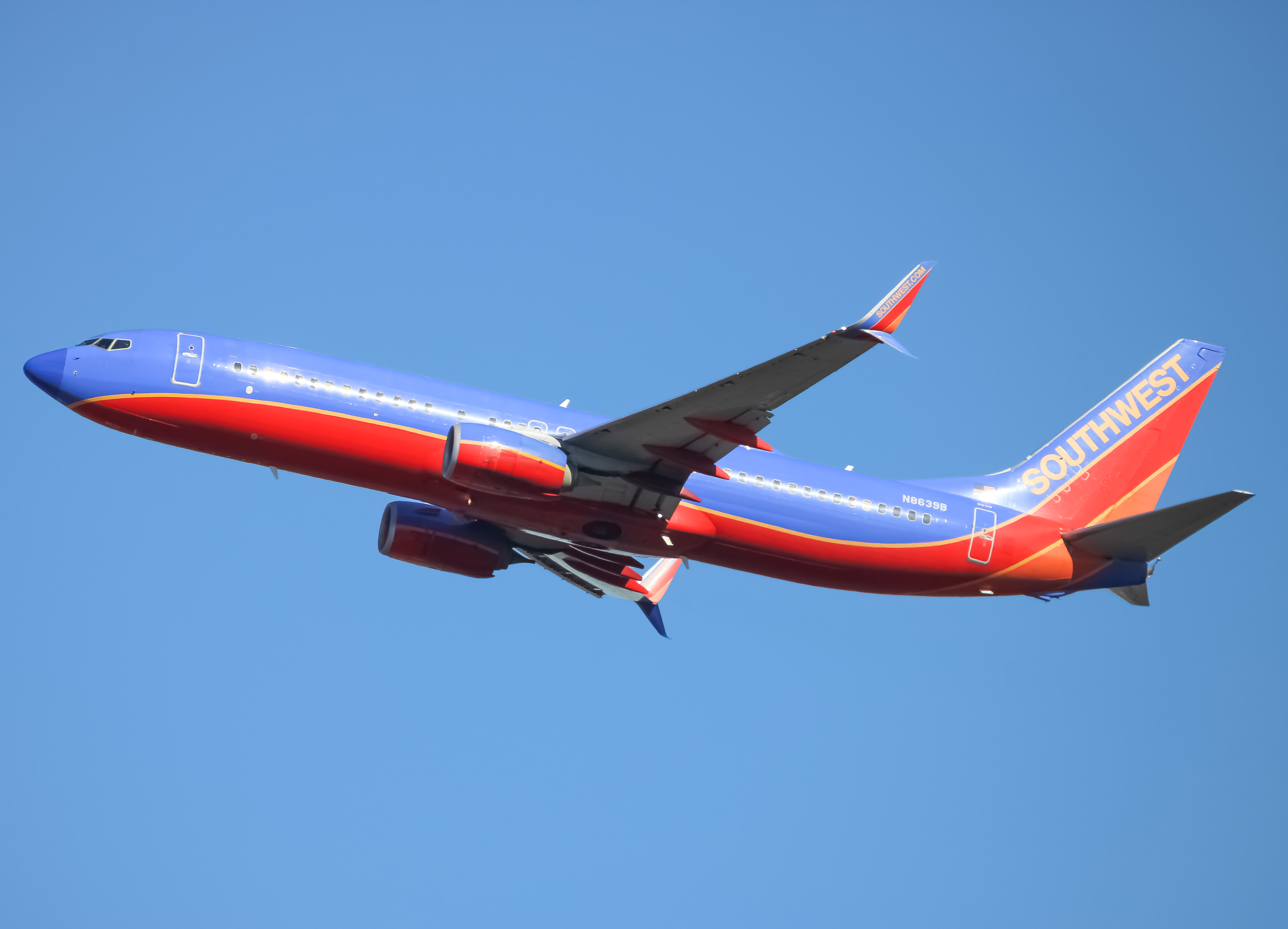 Full size: Southwest Airlines Boeing 737-800 N8639B at Baltimore/Washington International Thurgood Marshall Airport