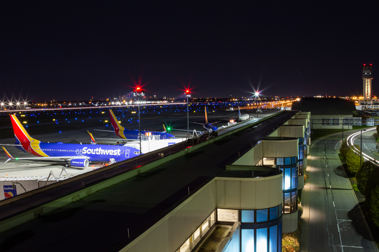 Full size: Airport Photo KCMH at John Glenn Columbus International Airport