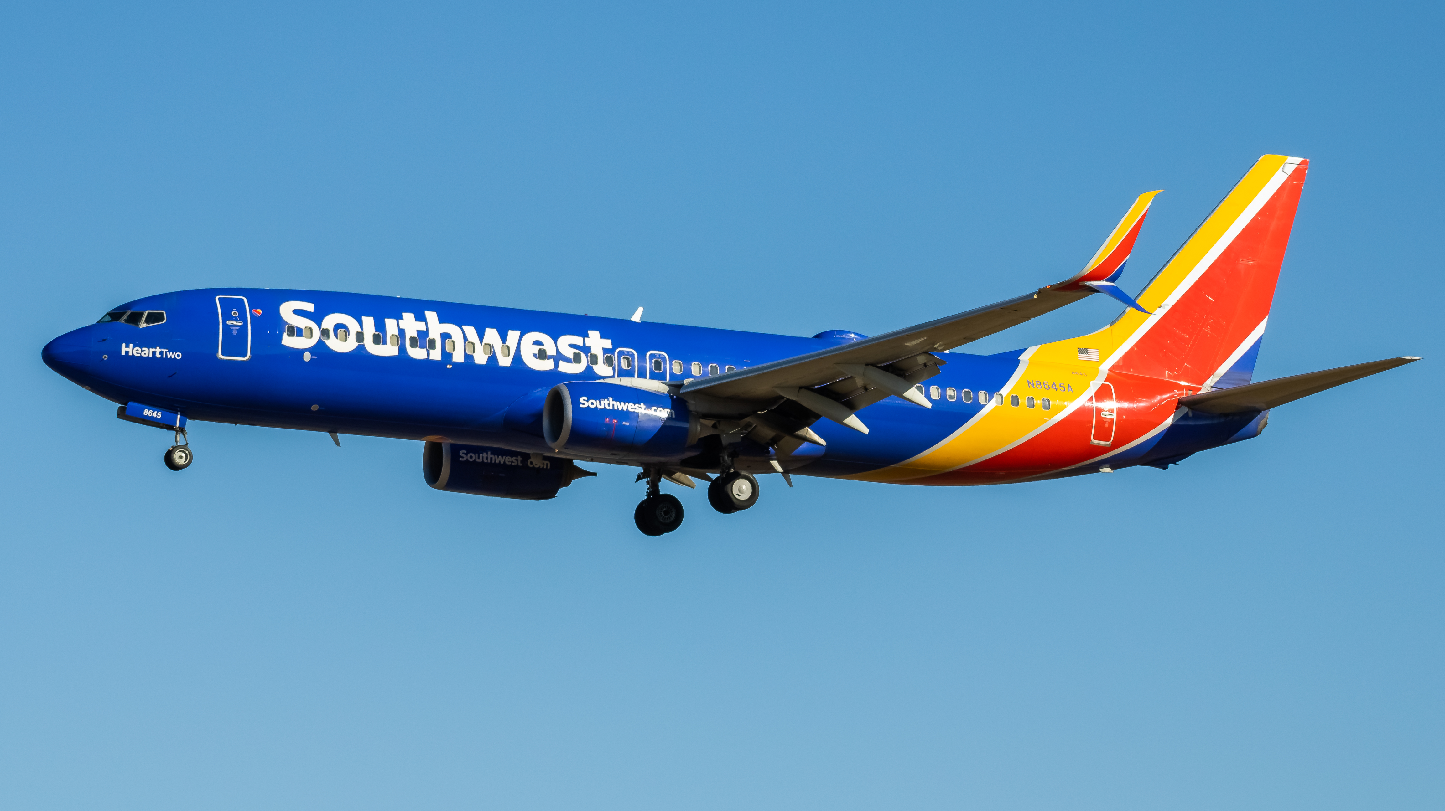 Full size: Southwest Airlines Boeing 737-800 N8645A at Baltimore/Washington International Thurgood Marshall Airport