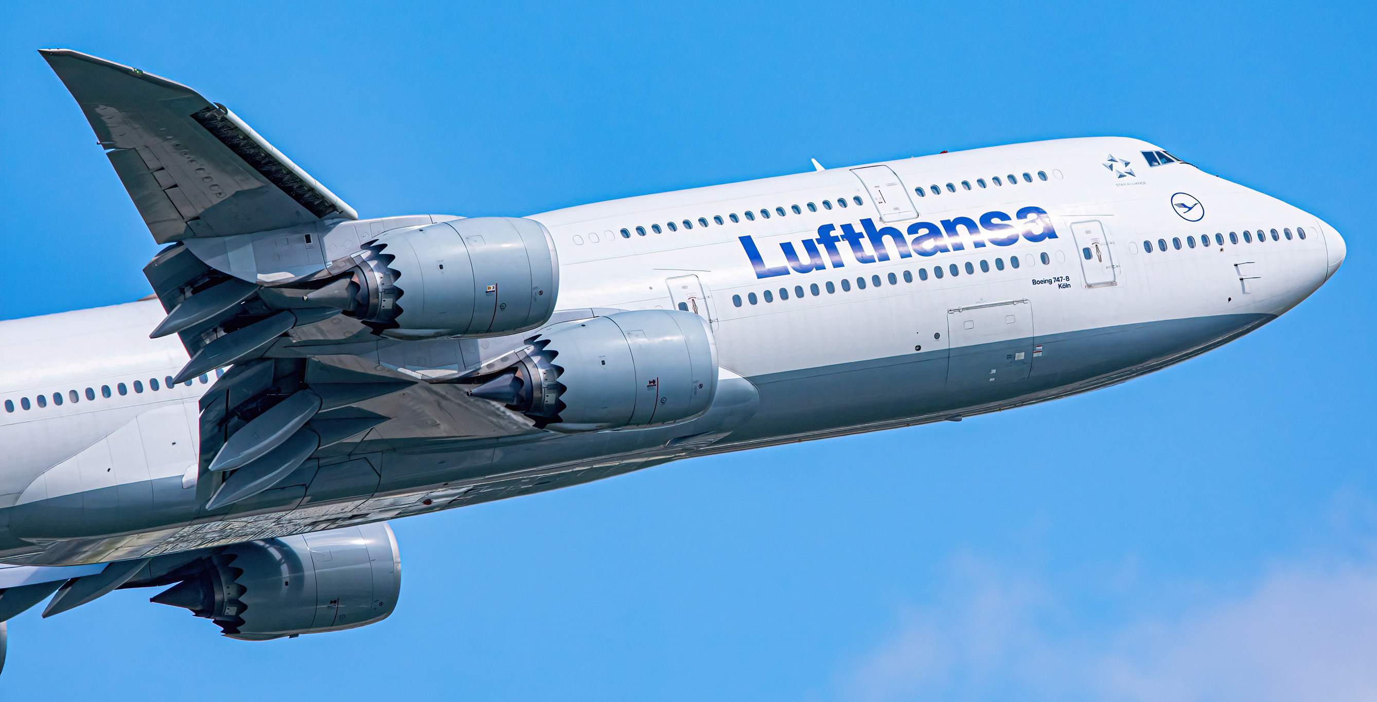 Full size: Lufthansa Boeing 747-8i D-ABYU at Frankfurt International Airport