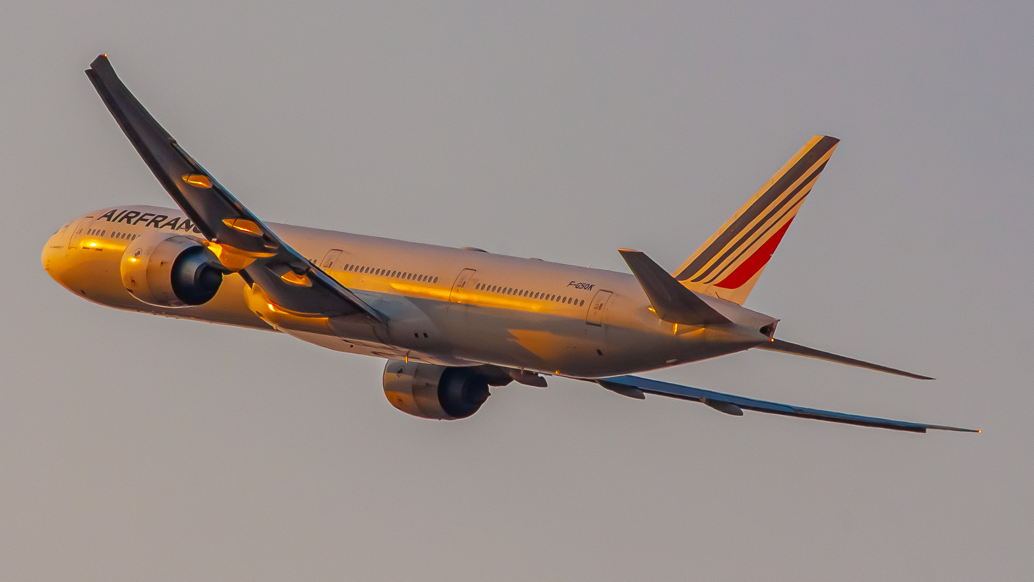 Full size: Air France Boeing 777-300ER F-GSOK at San Francisco International Airport