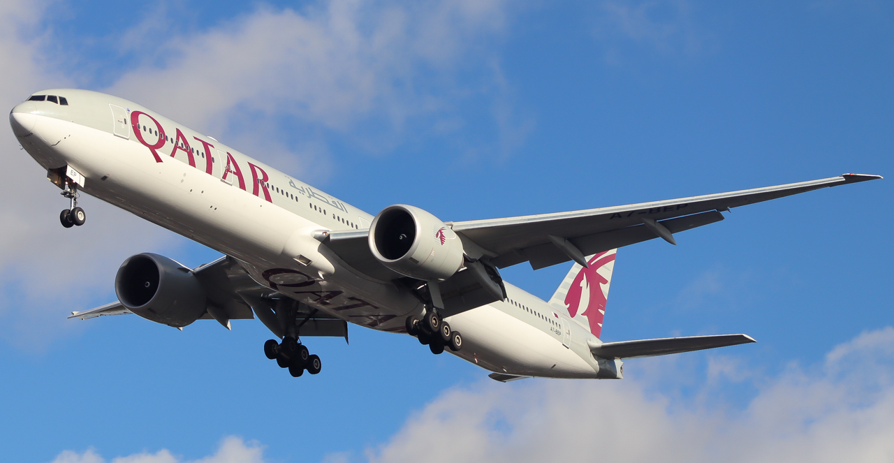 Full size: Qatar Airways Boeing 777-300ER A7-BEP at London Heathrow International Airport